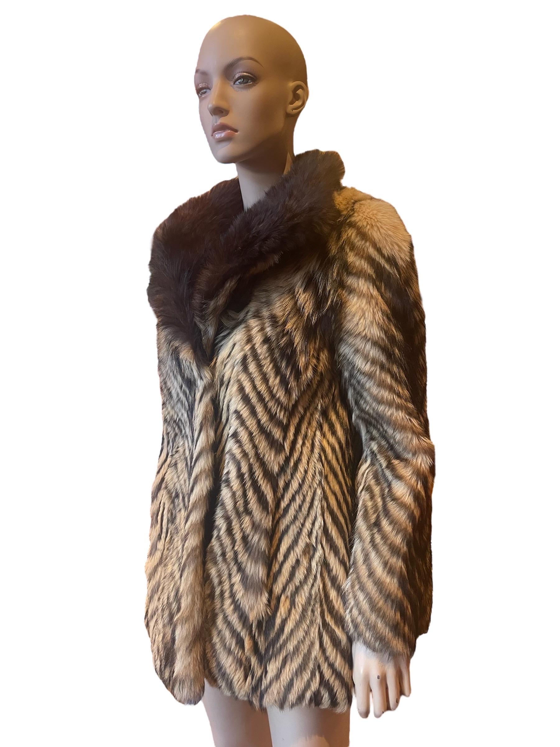 1980s Raccoon Fur Jacket With Dyed Fur Stripes  In Good Condition For Sale In Greenport, NY