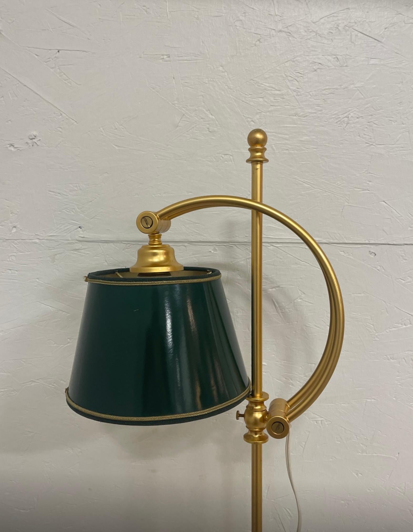 American Classical 1980s Ralph Lauren Style Gilt Metal and Green Shade Desk / Table Lamps, Pair