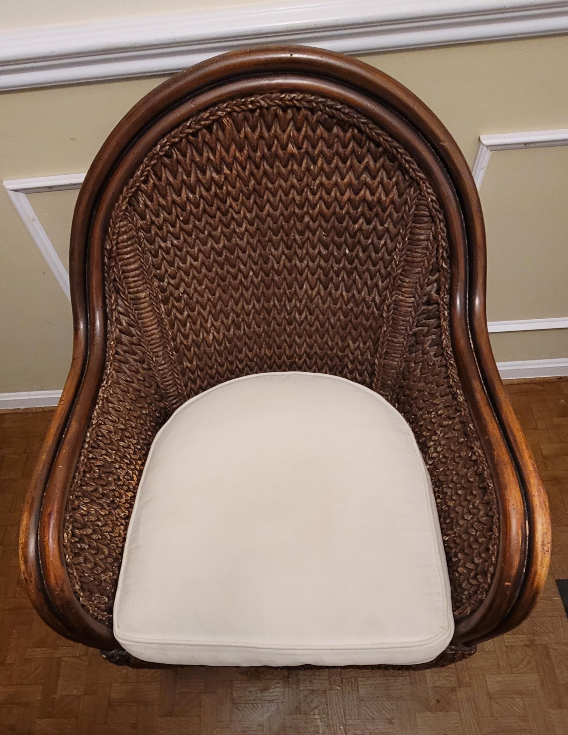 A Pair of 1980s Rattan and Rush Lounge Chairs with Ottoman Set  For Sale 3