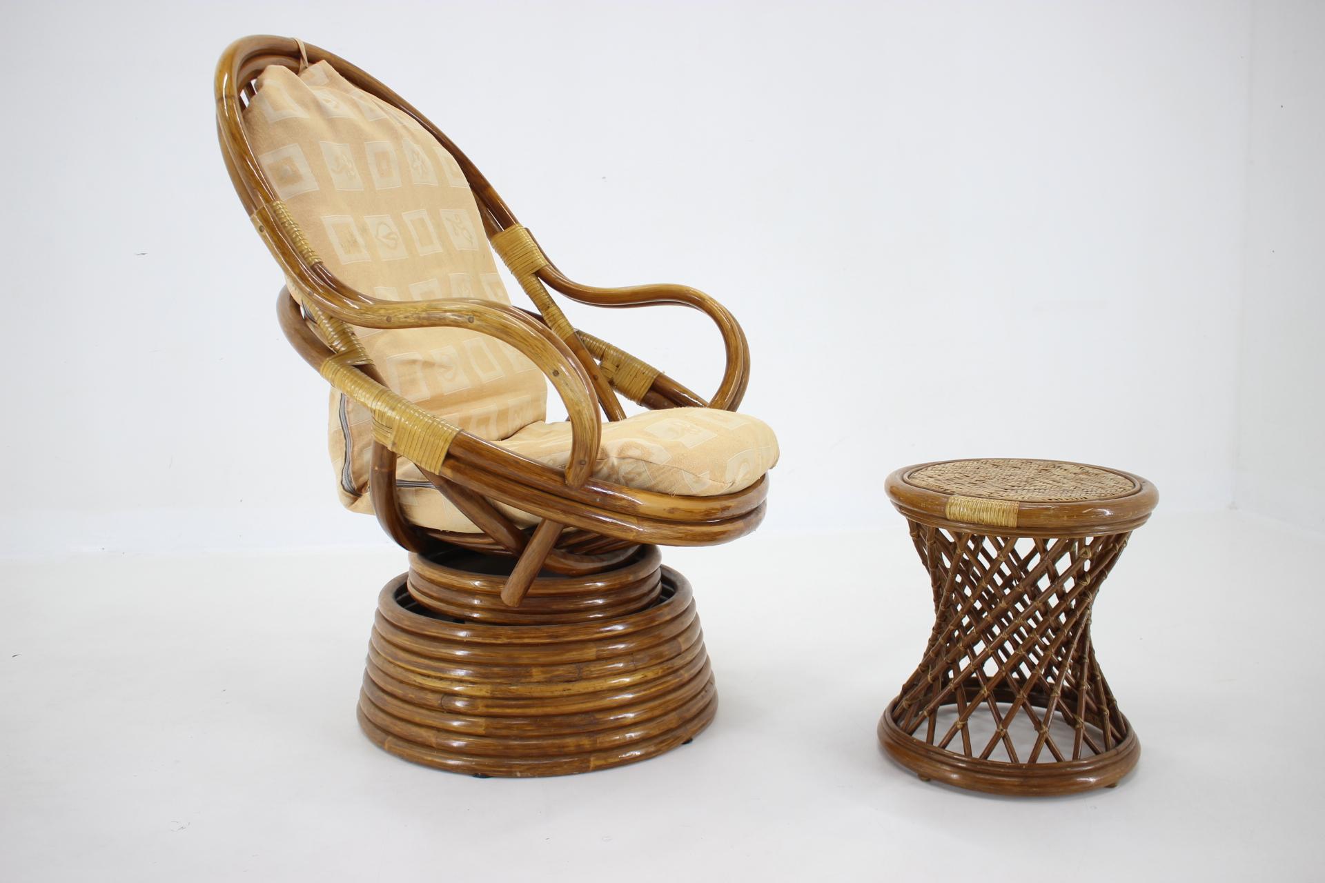 1980s Rattan Armchair and Stool In Good Condition For Sale In Praha, CZ