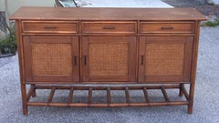 Credenza in rattan anni '80 con cassetti e armadietti
