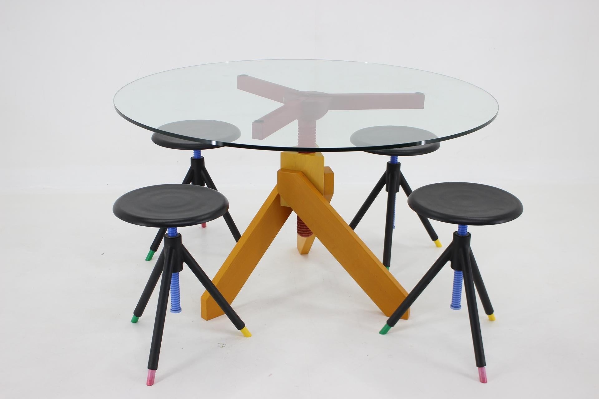1980s Raul Barbieri Table and Stools for Rexite, Italy For Sale 8