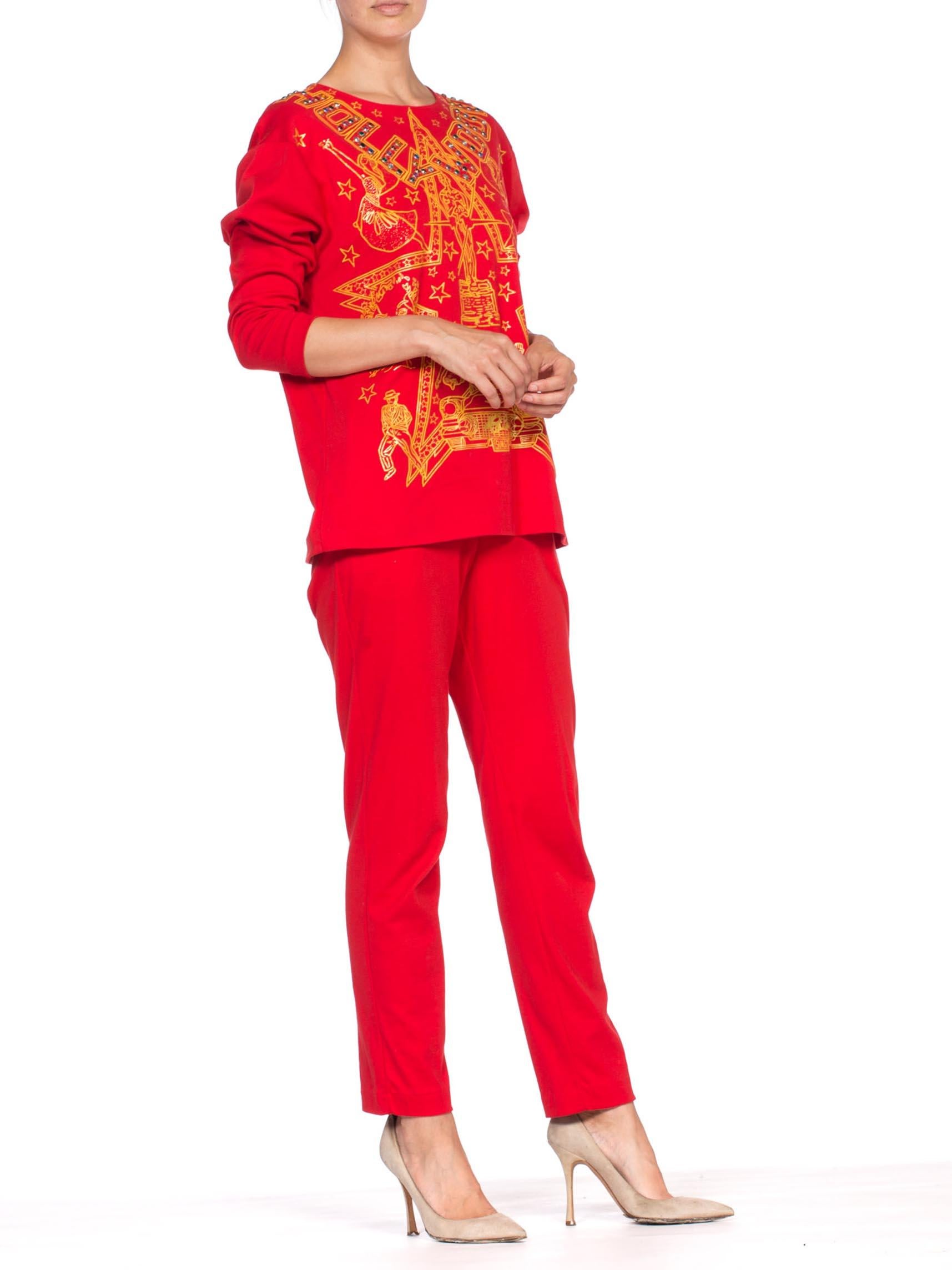 Maglia rossa in cotone Hollywood Glamour con cristalli anni '80  Ensemble in vendita 2