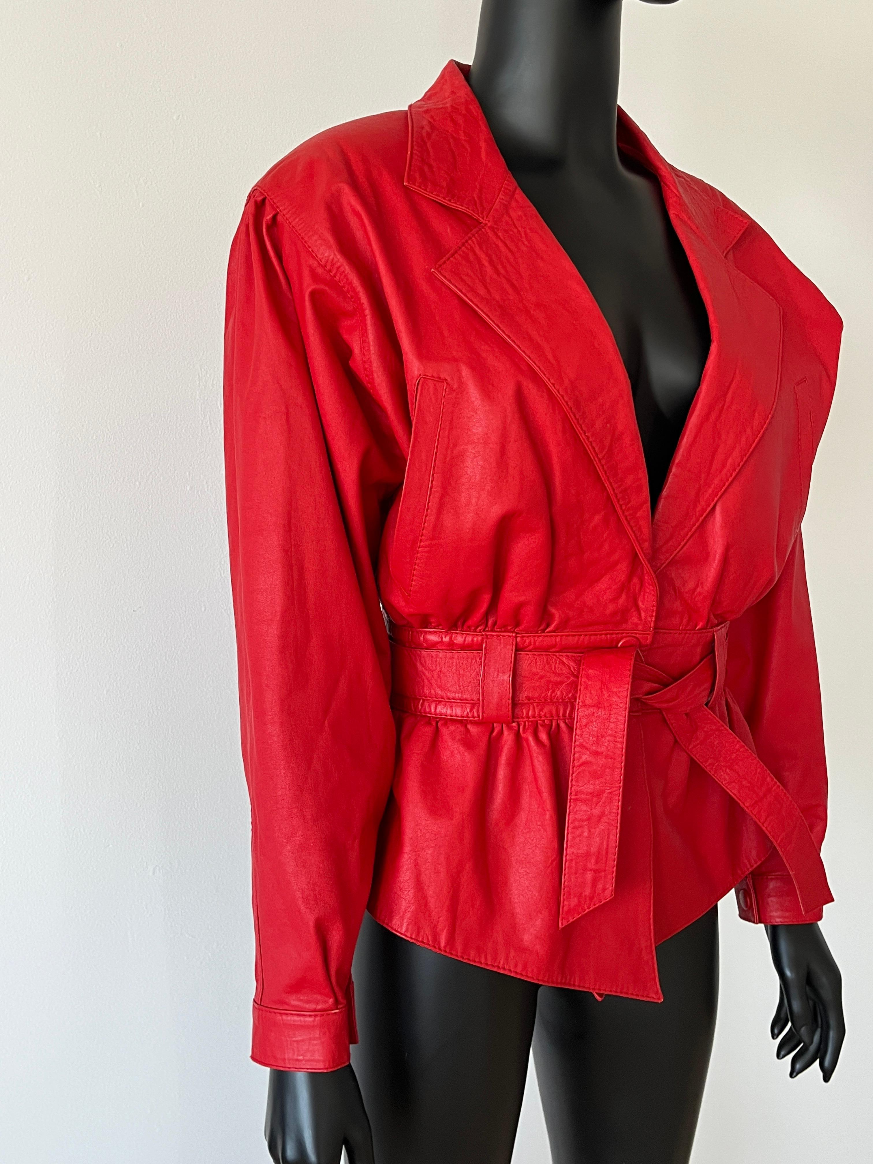1980s Red Leather Jacket In Good Condition For Sale In COLLINGWOOD, AU