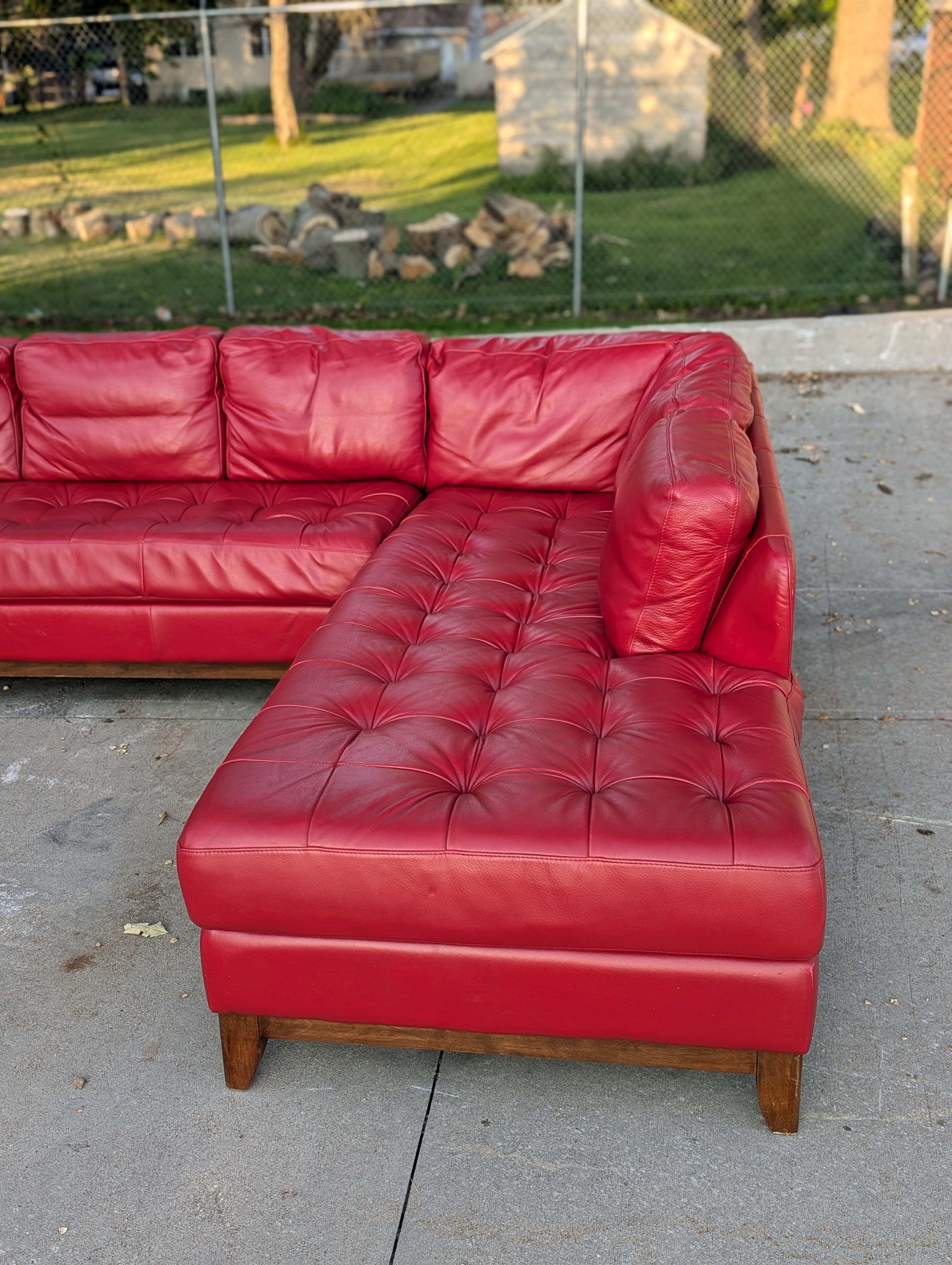 Mid-Century Modern 1980s Red Leather Sectional Sofa