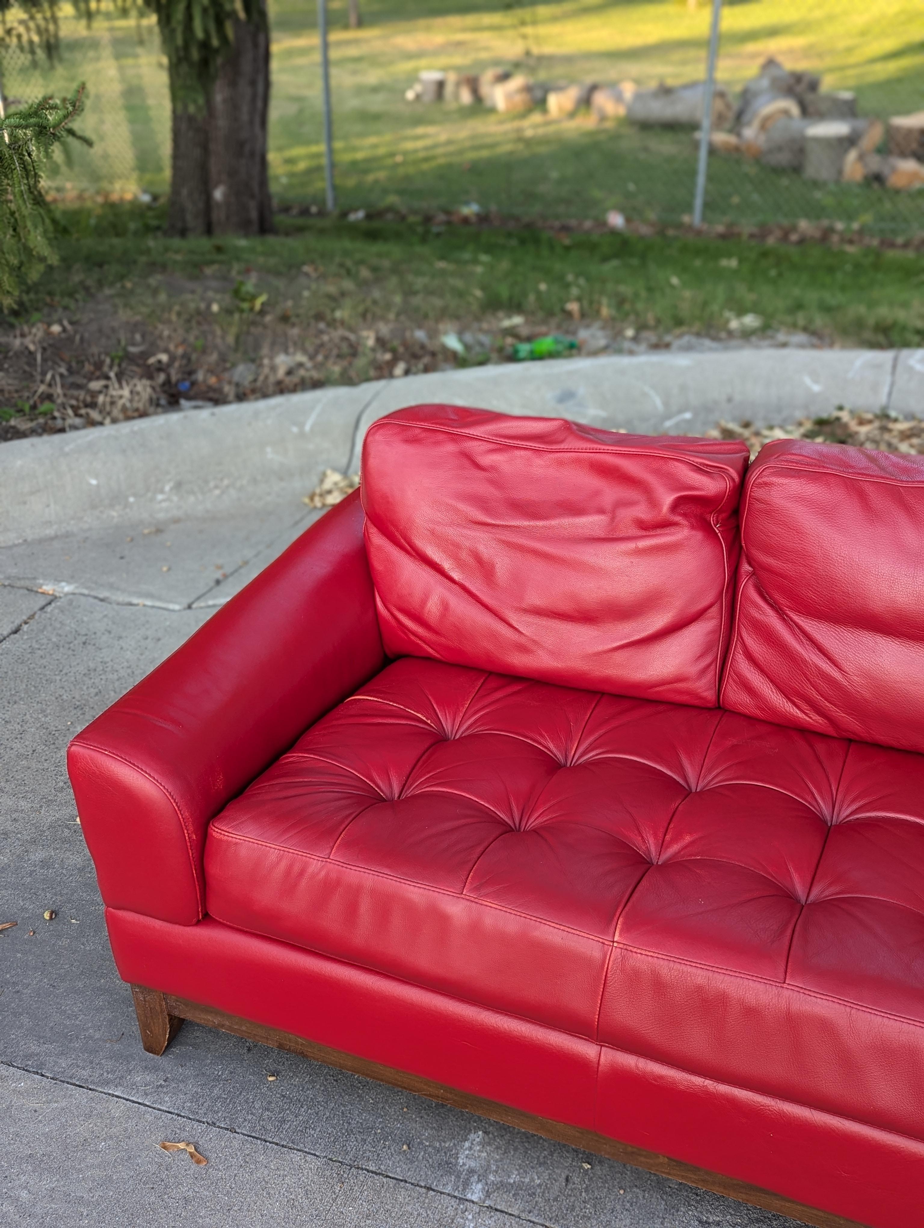 1980s Red Leather Sectional Sofa In Fair Condition In Cedar Falls, IA