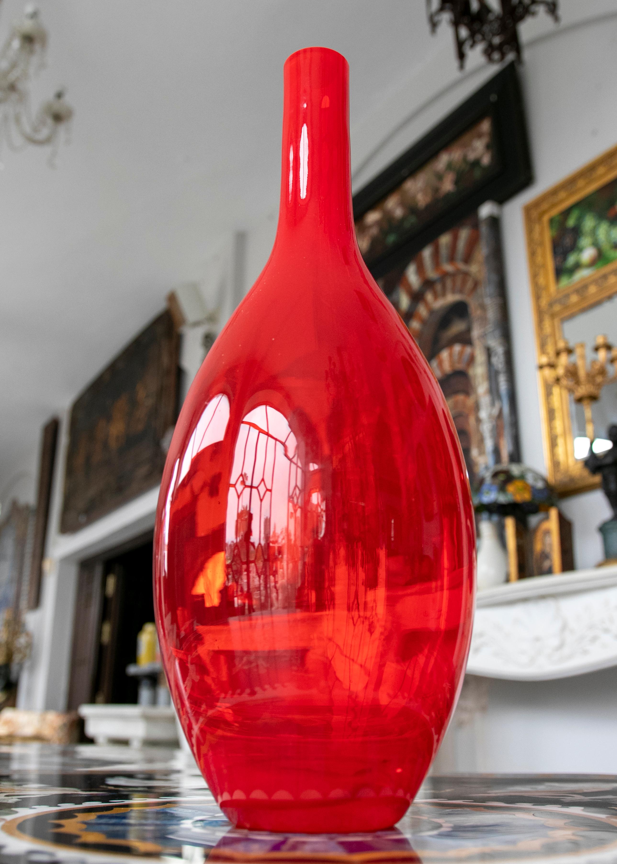 1980s Red Murano Vase with Tall Neck For Sale 1