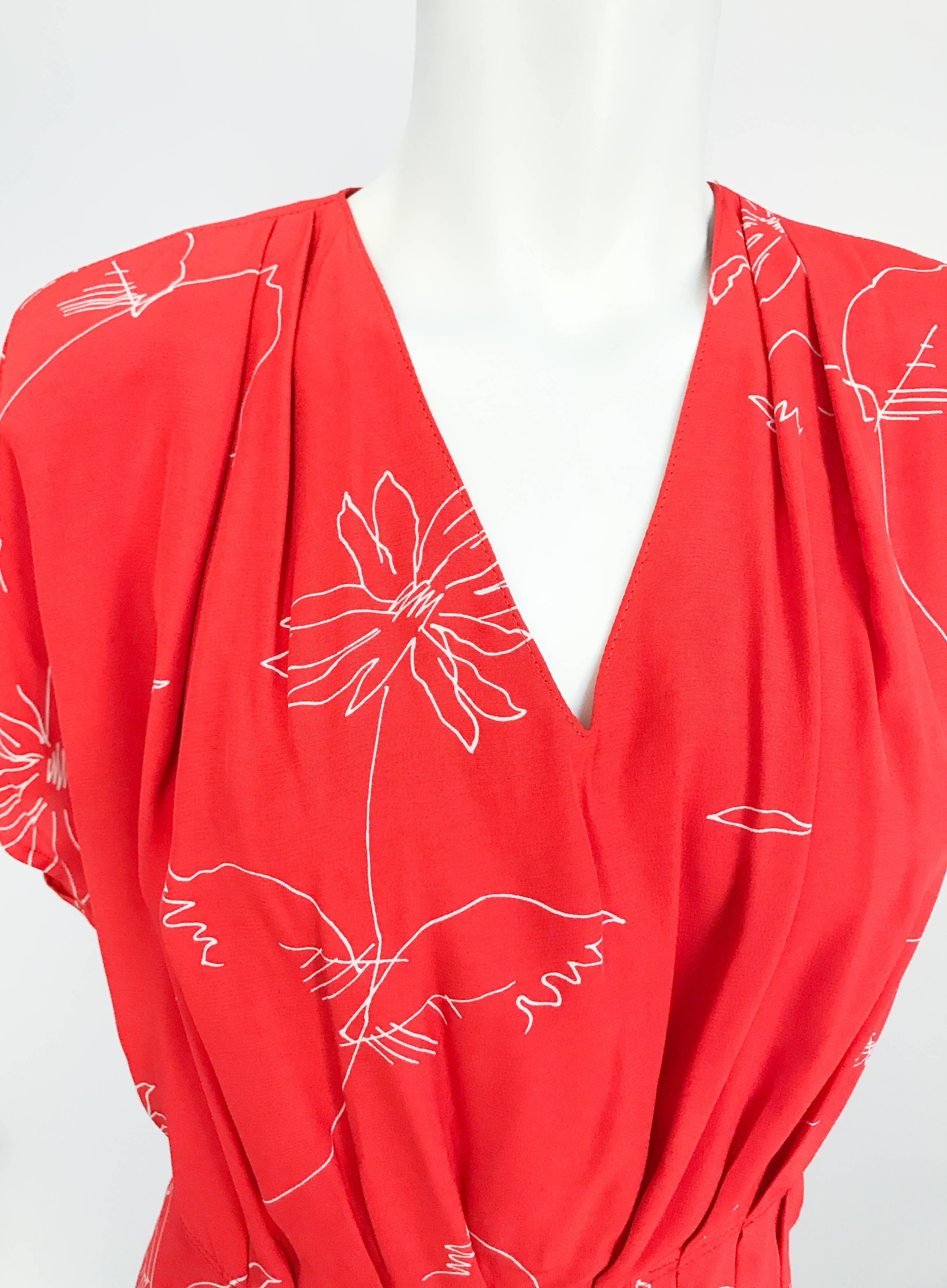 1980s Red Silk Red Daisy Blouse In Good Condition For Sale In San Francisco, CA