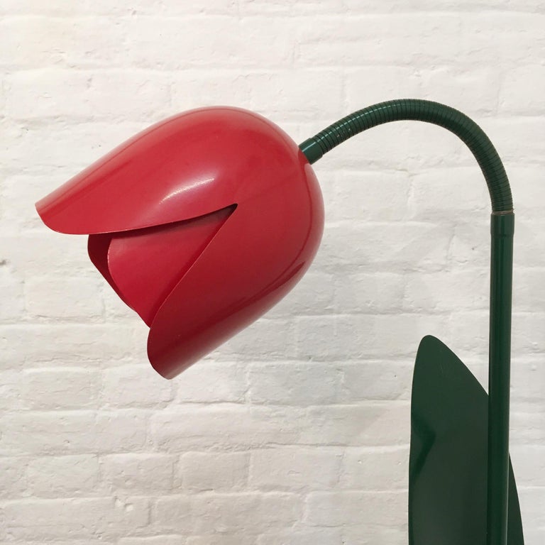 1980s Red Tulip Floor Lamp by Bliss, UK In Good Condition In Hastings, GB