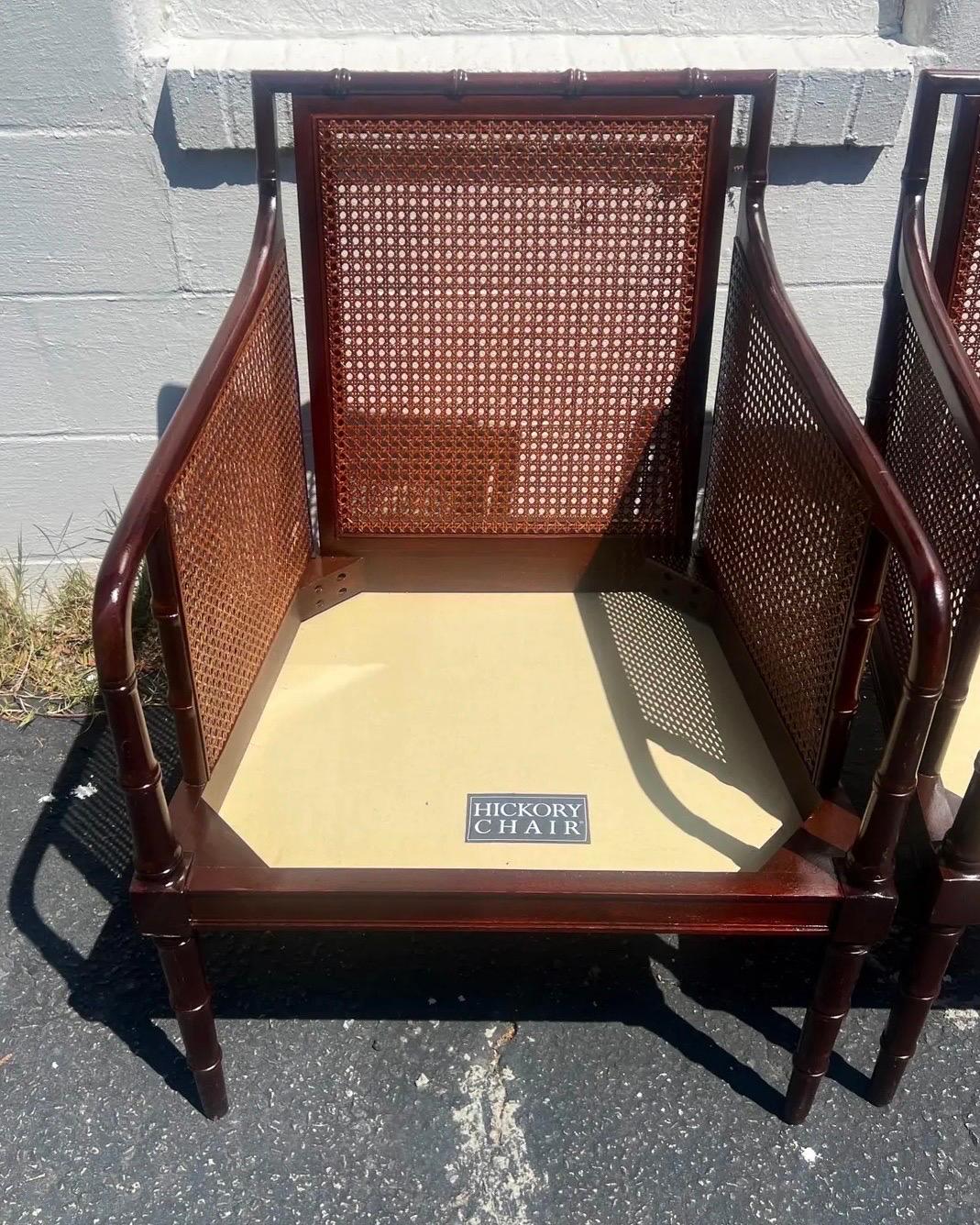 1980's Regency Cane Lounge Chairs lackiert in Brinjal, neu gepolstert im Angebot 5