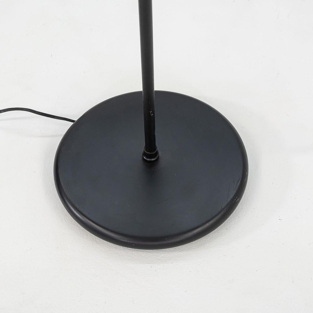 Lámpara de pie de acero Relux Milano de los años 80 en negro Made in Italy en Bueno estado para la venta en Philadelphia, PA