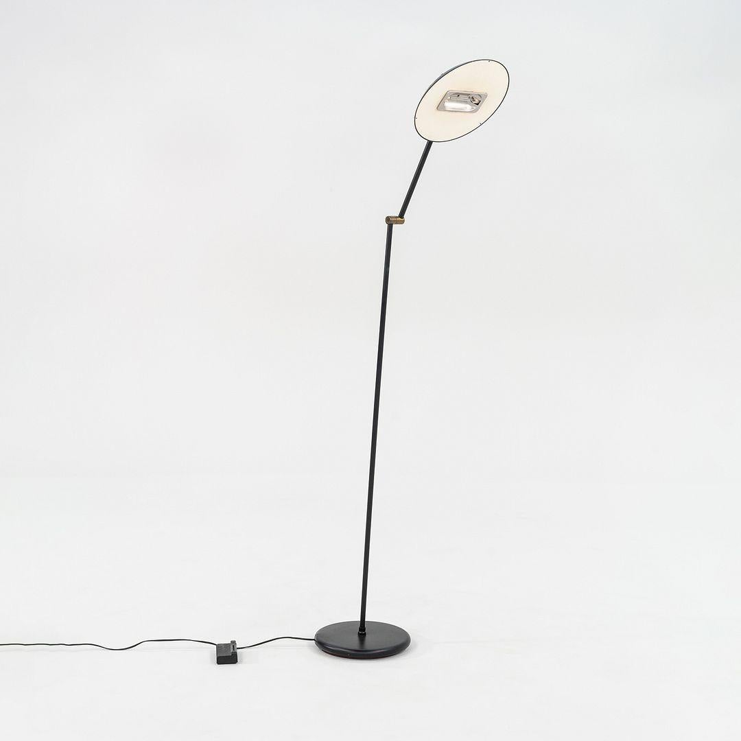 Lámpara de pie de acero Relux Milano de los años 80 en negro Made in Italy en venta 2