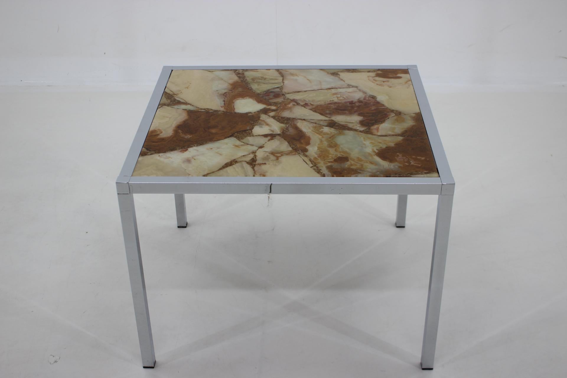 - Repolished resin top desk 
- Chrome plated parts with minor signs of use 