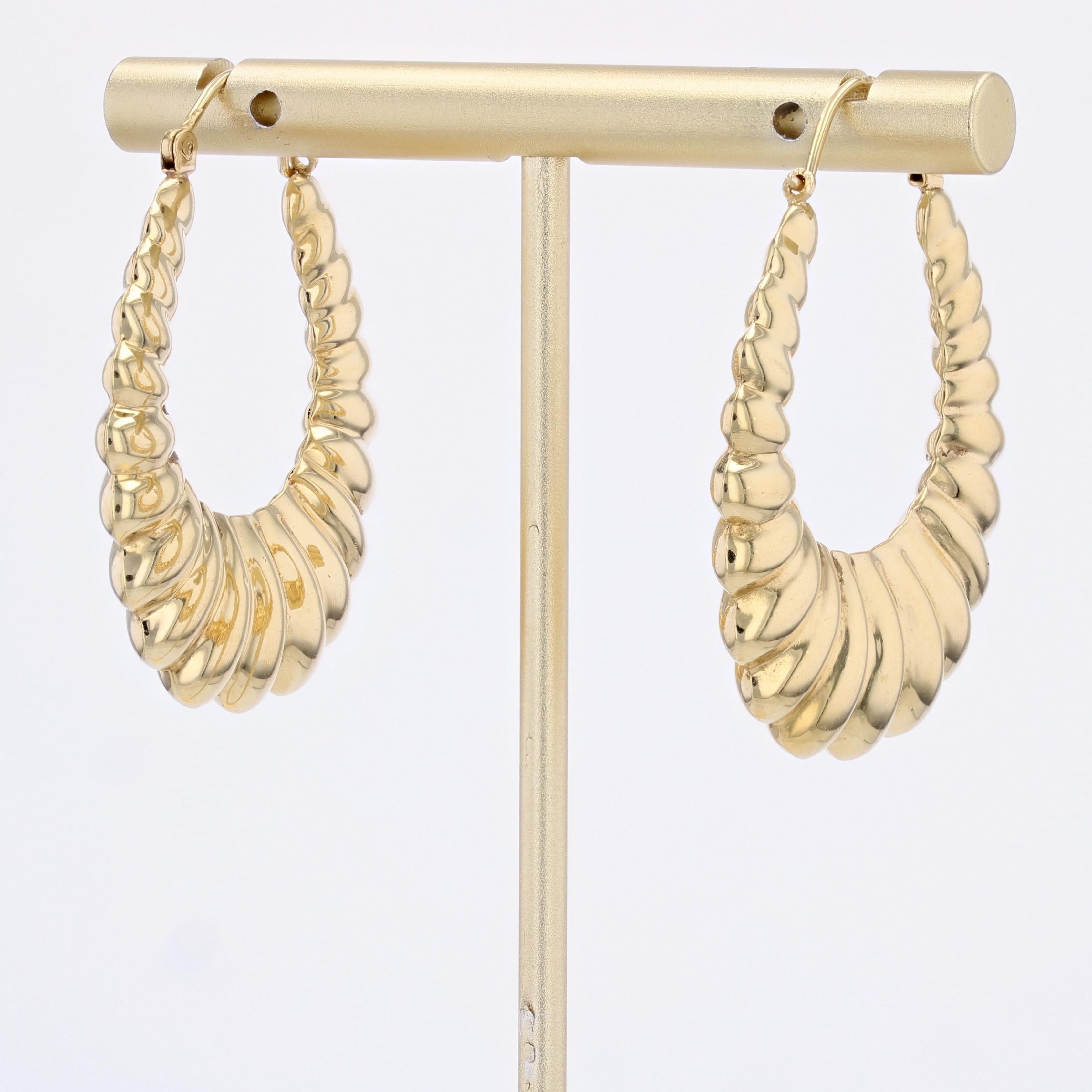 Women's 1980s Retro 18 Karat Yellow Gold Gadrooned Large Hoop Earrings For Sale