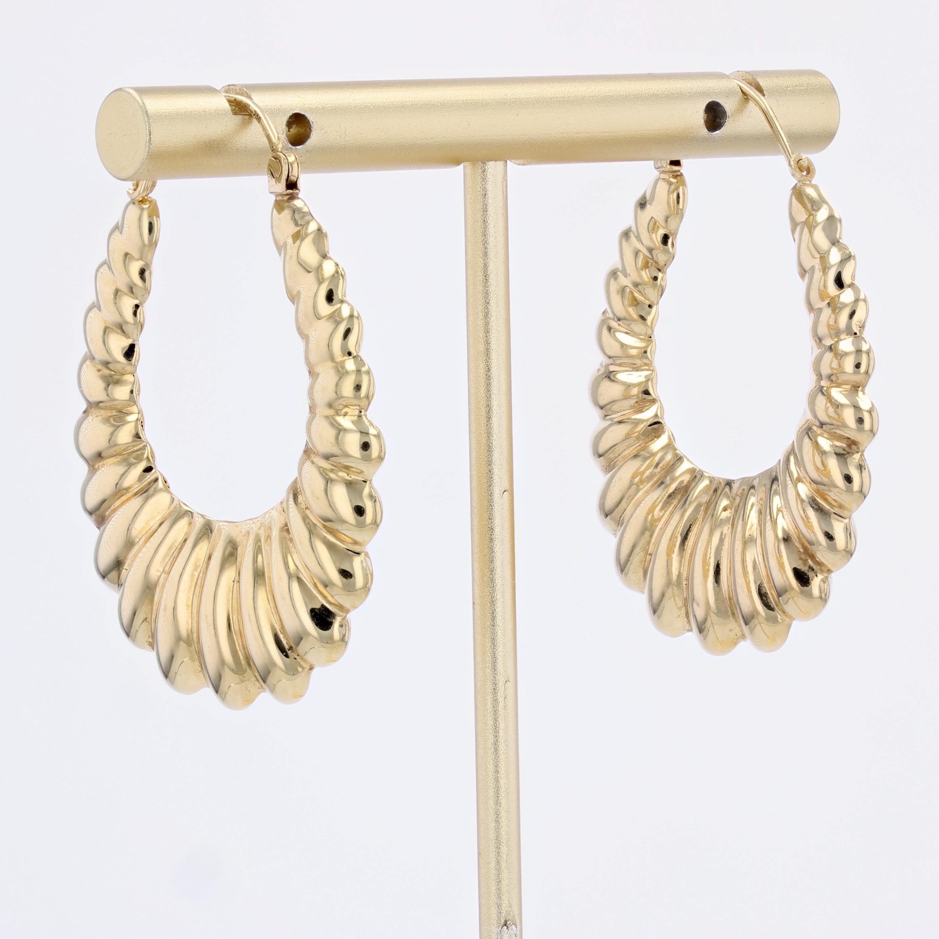 1980s Retro 18 Karat Yellow Gold Gadrooned Large Hoop Earrings For Sale 1
