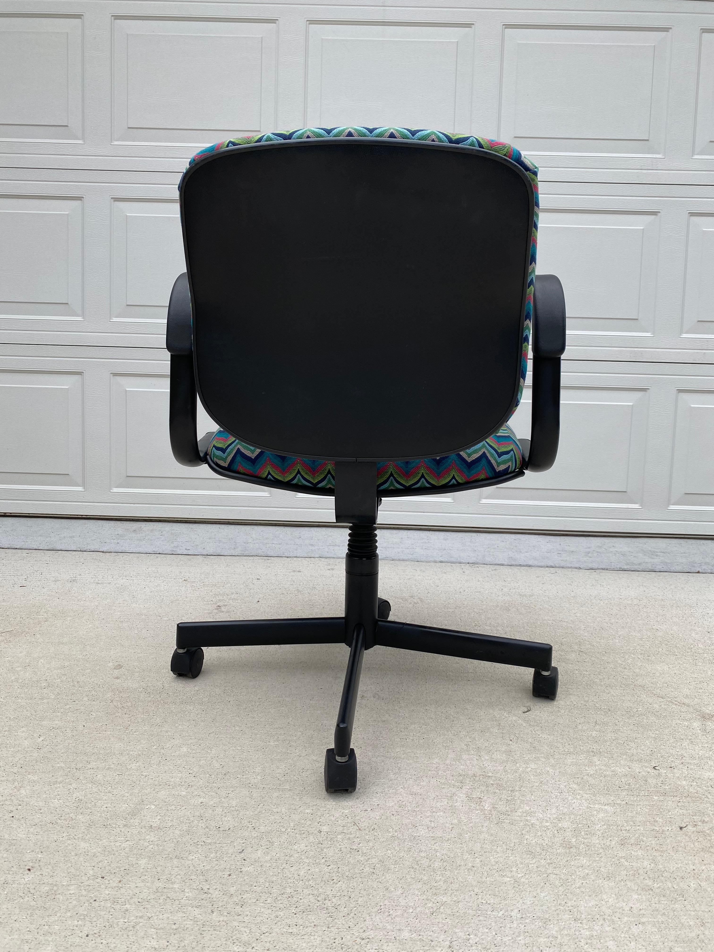 1980s Reupholstered Office Chair by Stylex, Inc. In Mid-Century Modern Fabric For Sale 1