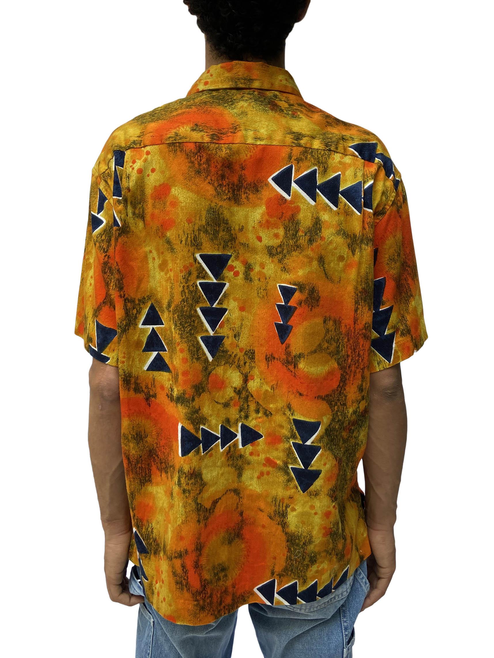 1980S Reyn Spooner Mustard Yellow Tie Dyed Cotton Blue Arrows Hawaiian  Shirt For Sale 5