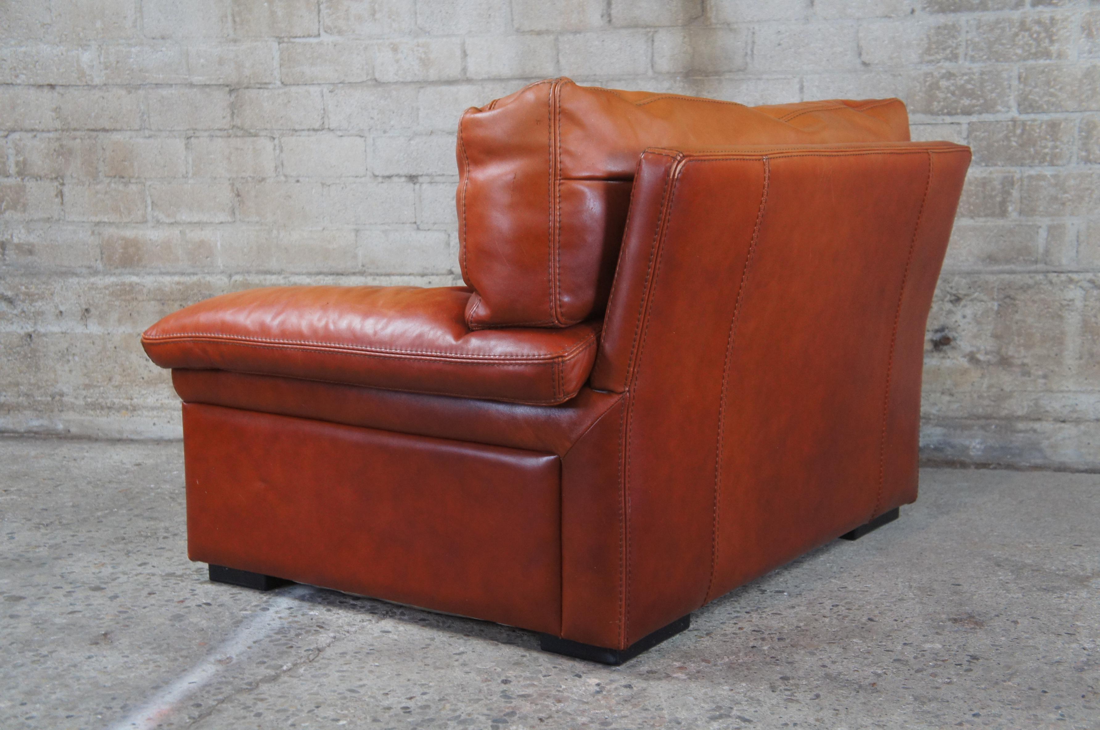 1980s Roche Bobois Modern Burnt Orange Leather Club Lounge Arm Chair MCM In Good Condition In Dayton, OH