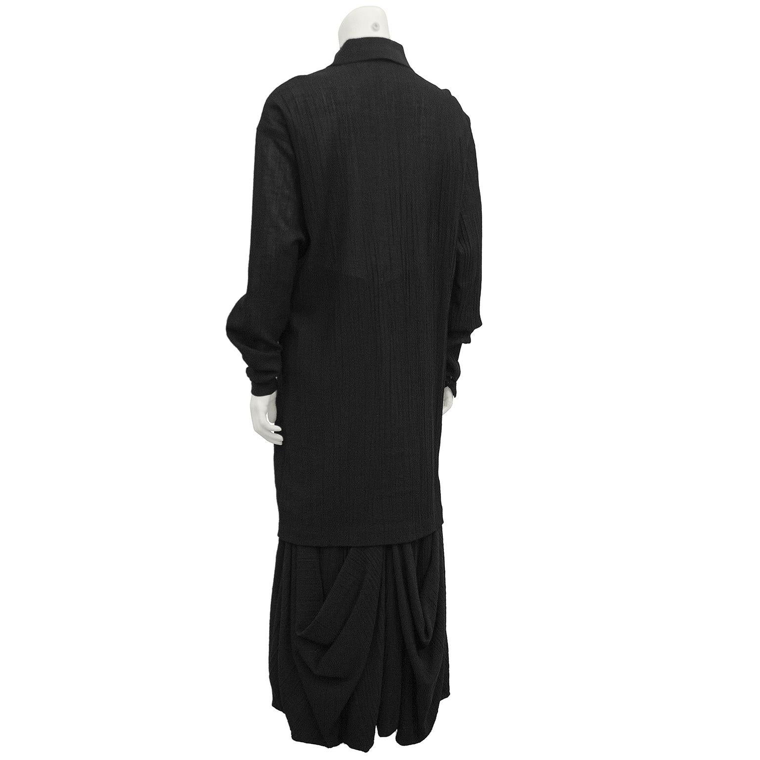 Noir Romeo Gigli ensemble chemise et jupe noirs des années 1980  en vente