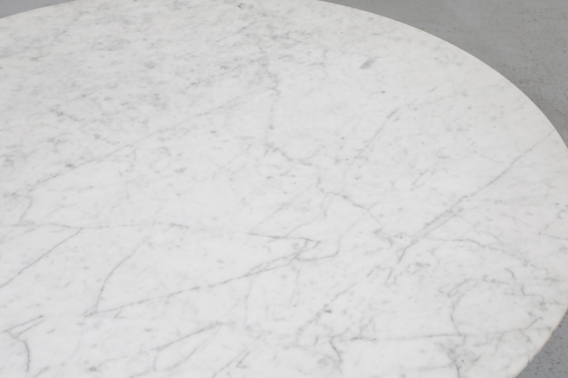 Metal 1980s Round Metaform Marble Top Coffee Table with Wide Black Enameled Drum Base For Sale