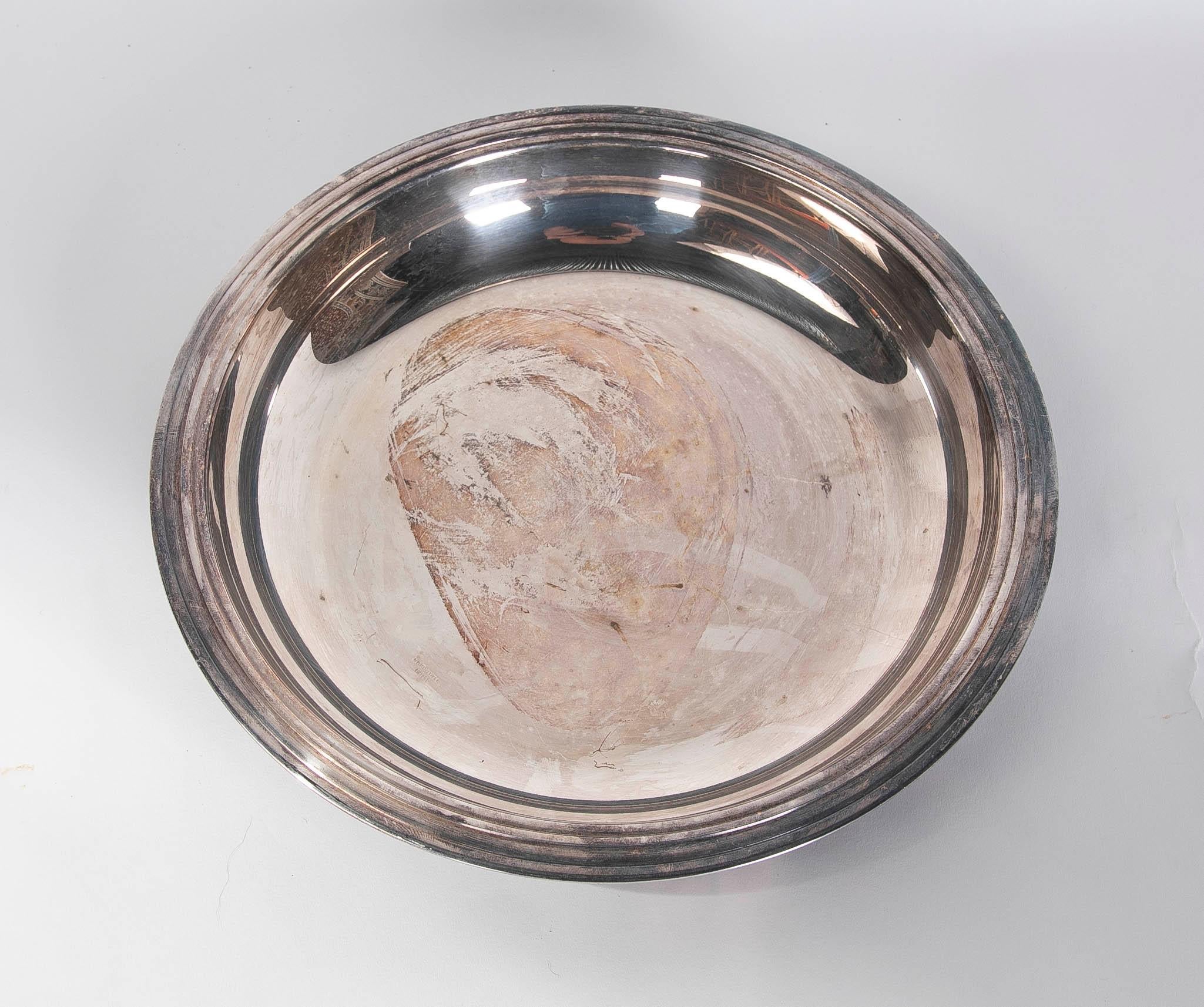 Spanish 1980s Round Silver-Plated Metal Tray For Sale