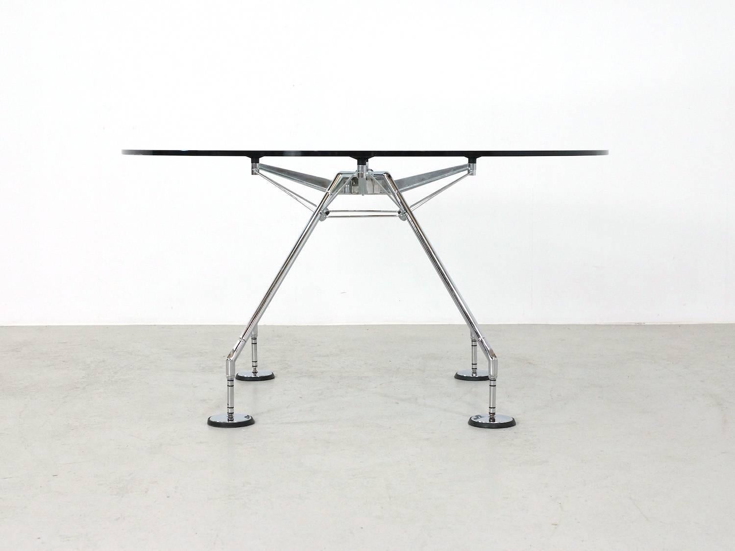 1980s Round Tecno Nomos Table by Sir Norman Foster 4
