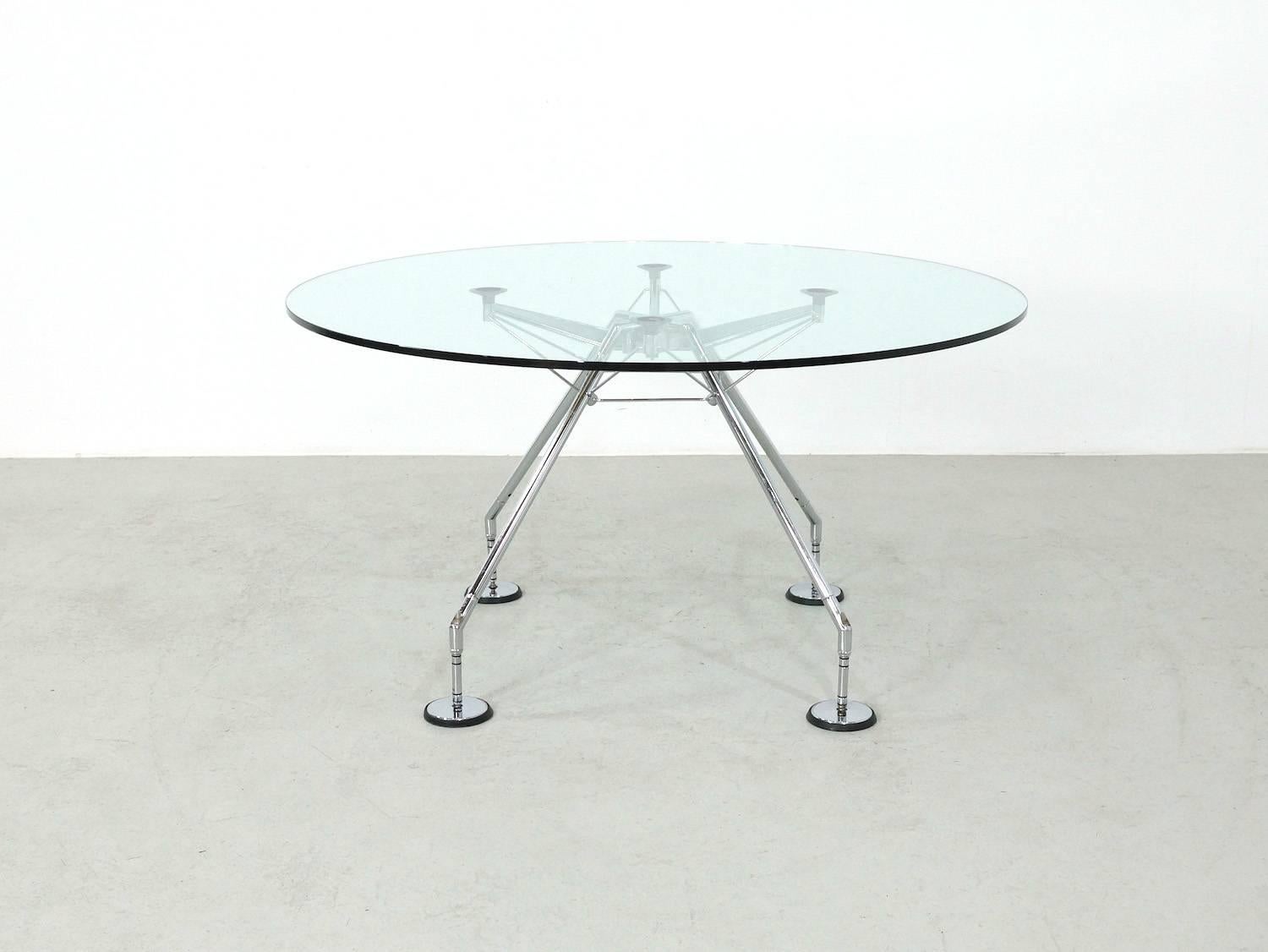 Italian 1980s Round Tecno Nomos Table by Sir Norman Foster