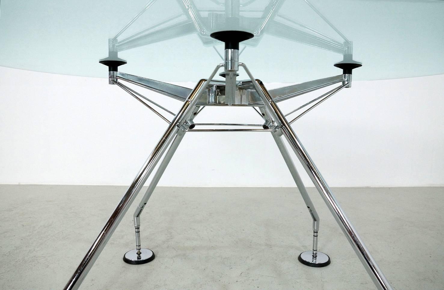 1980s Round Tecno Nomos Table by Sir Norman Foster 1