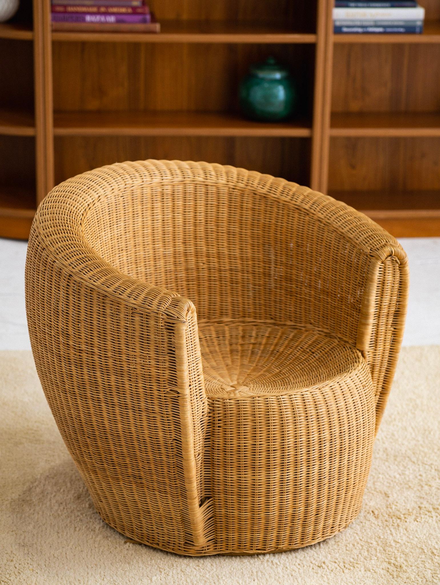vintage round wicker chair