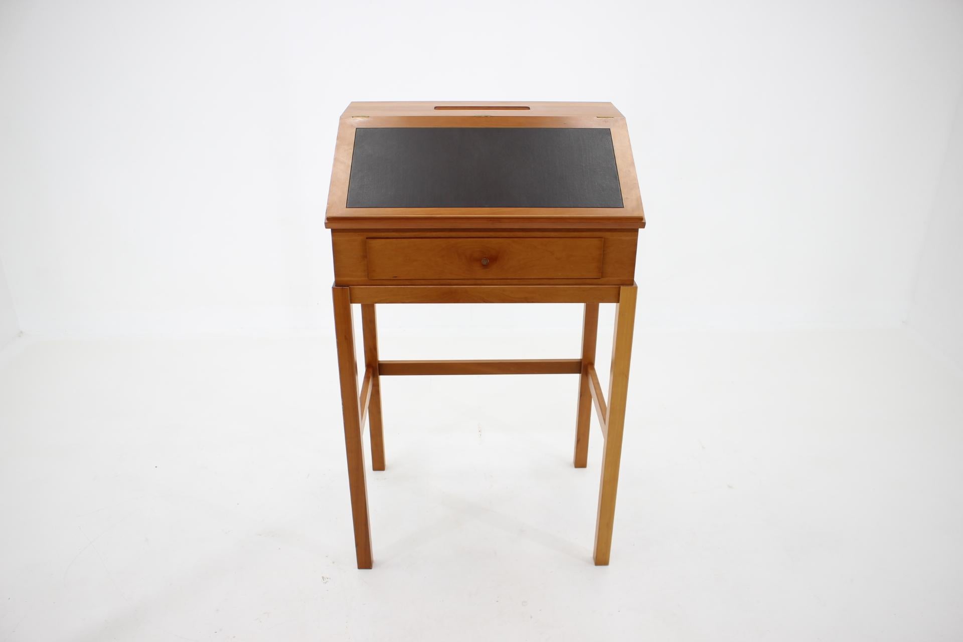 Schreibtisch und Stuhl aus den 1980er Jahren von Rud Thygesen und Johnny Srensen, Dänemark (Ende des 20. Jahrhunderts) im Angebot