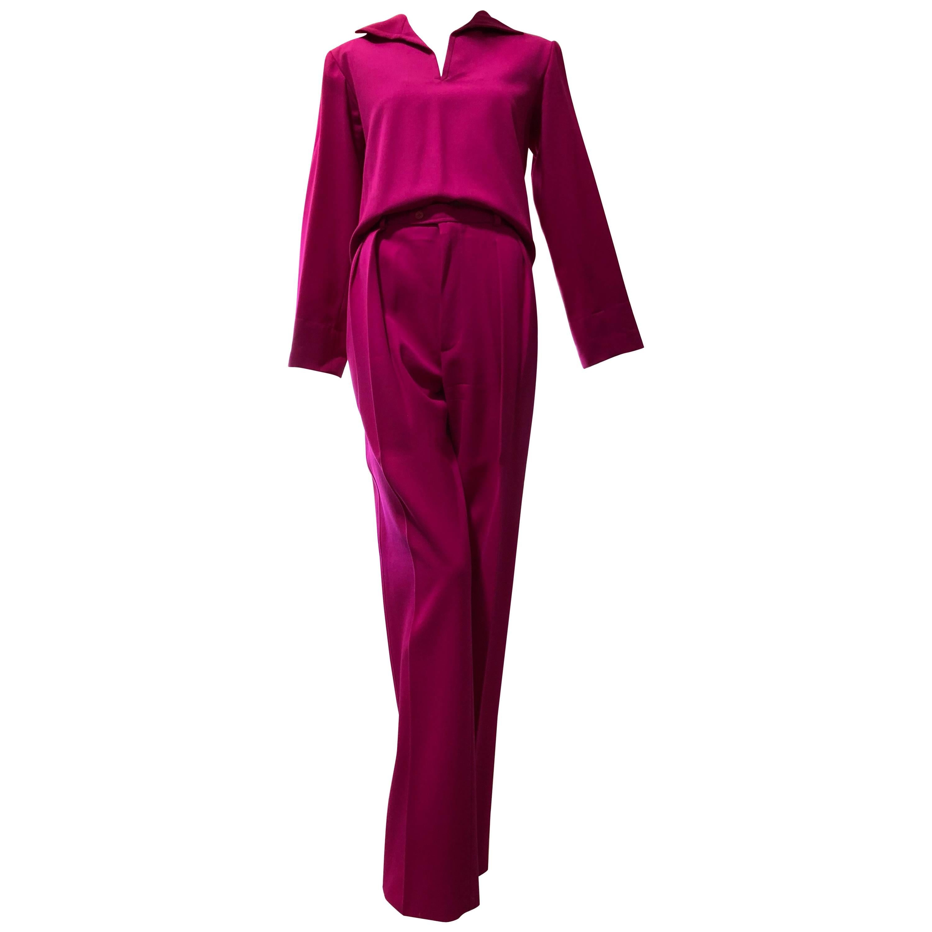 Años 80 Saint Laurent Pantalón plisado de gabardina y top marinero rosa cálido de primavera