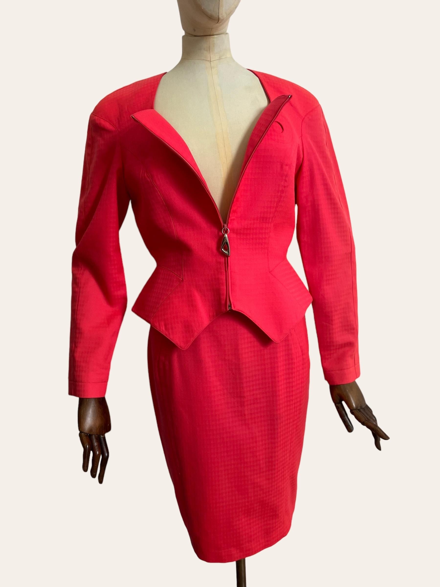 1980's Salmon Fluo Pink Thierry Mugler Vintage Skirt & Jacket Suit For Sale 6
