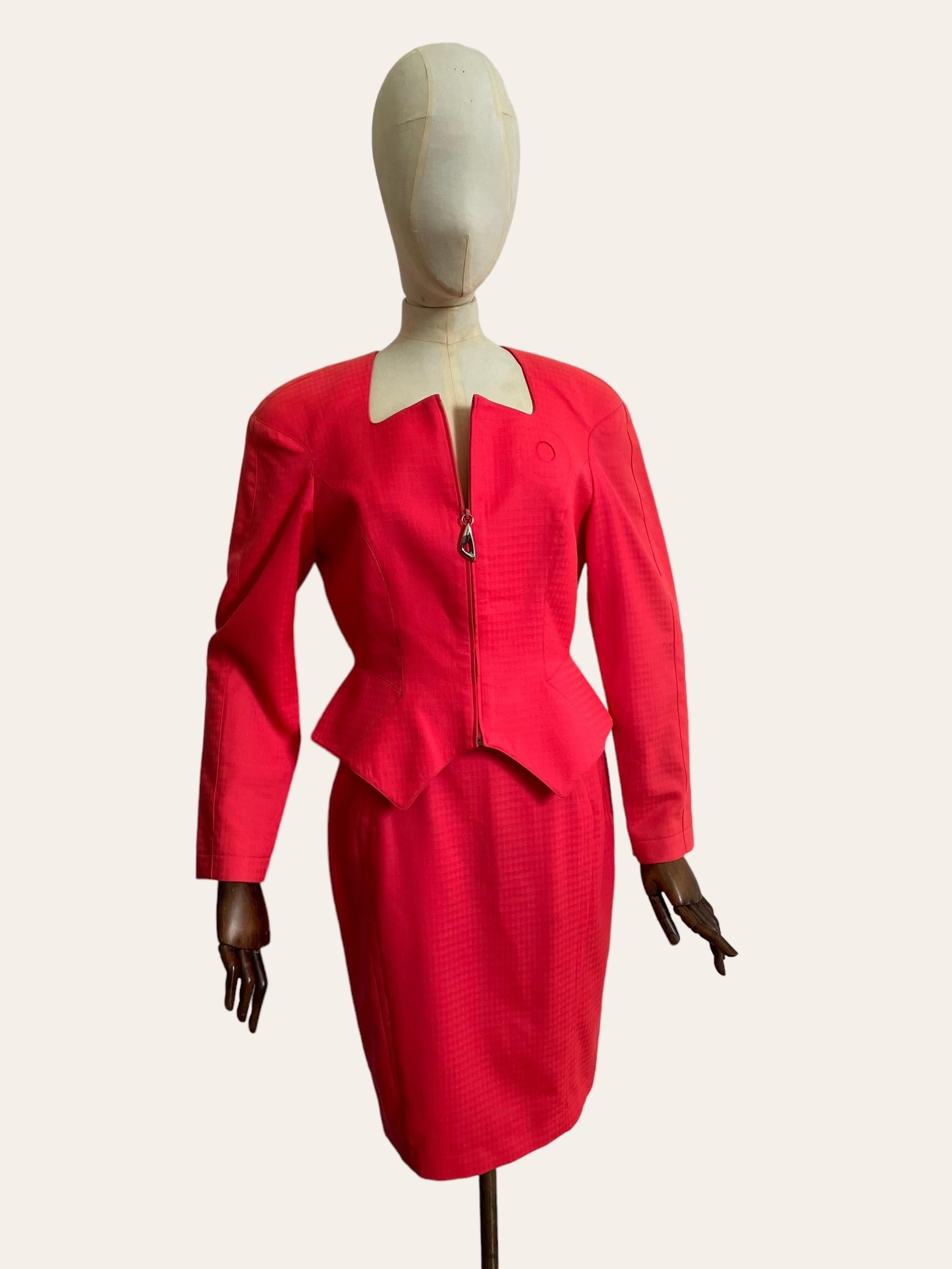 1980's Salmon Fluo Pink Thierry Mugler Vintage Skirt & Jacket Suit For Sale 3