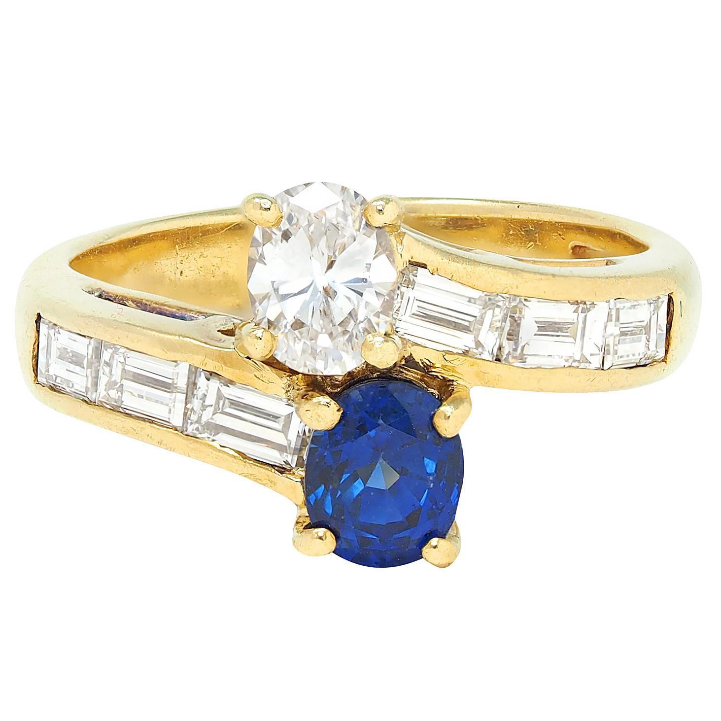 1980 Saphir Diamant Or jaune 18 carats Bague Vintage Toi-Et-Moi Bypass en vente