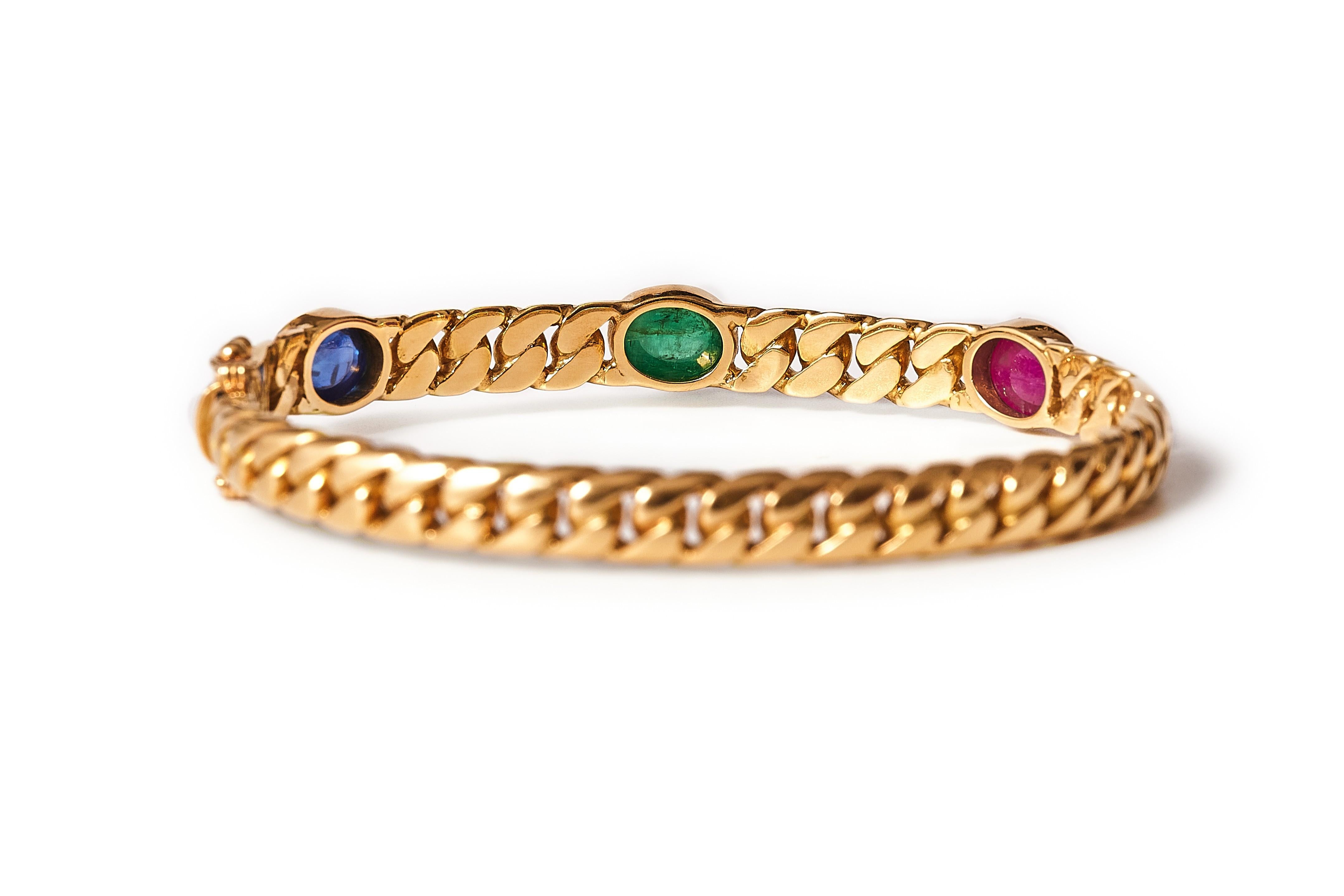 Cabochon 1980s Sapphire, Emerald and Ruby 18kt Curb Link Bangle For Sale