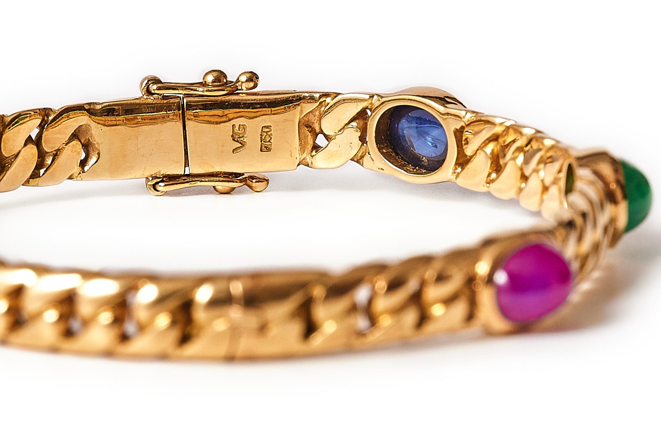 1980s Sapphire, Emerald and Ruby 18kt Curb Link Bangle For Sale 1