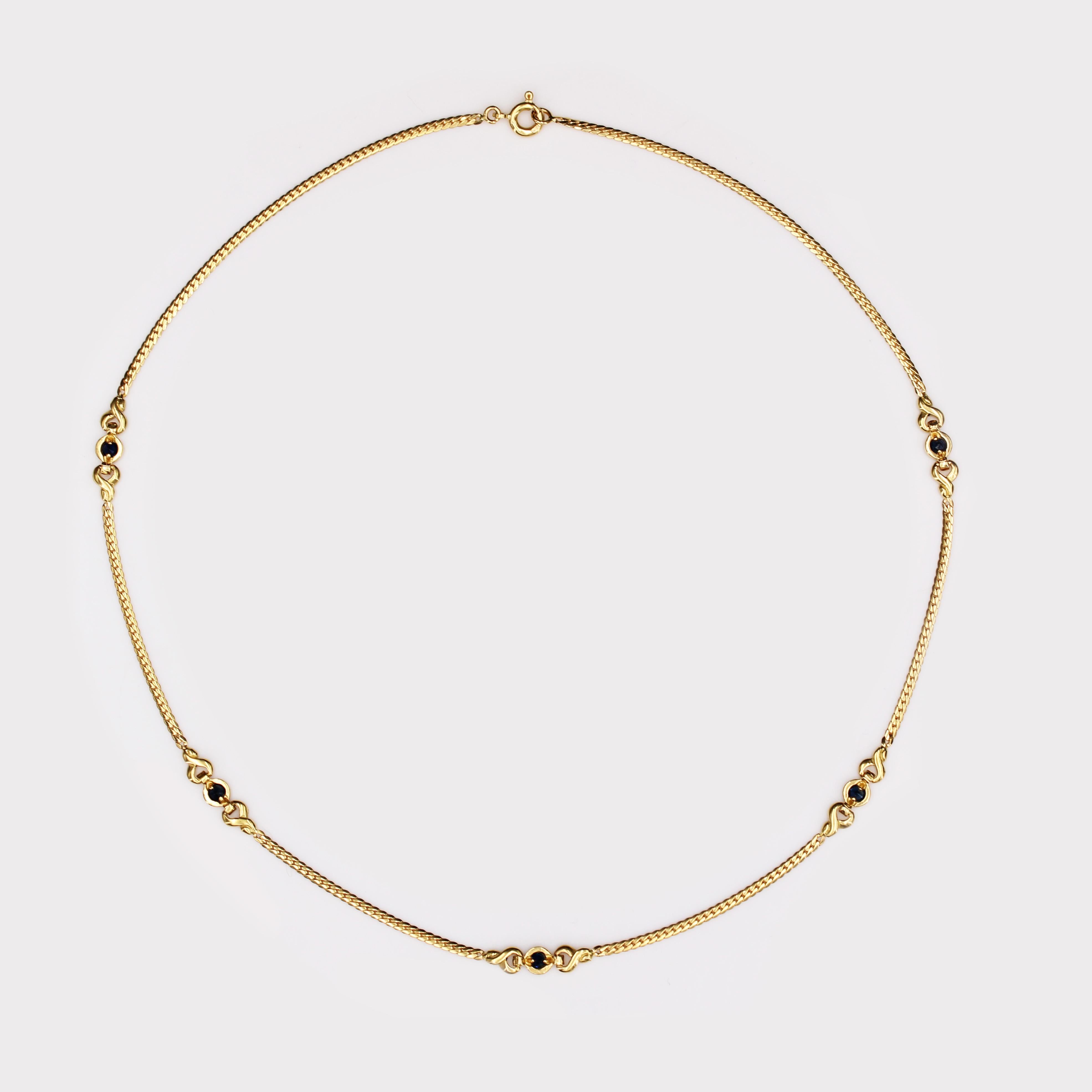 Retro 1980s Sapphires 18 Karat Yellow Gold Curb Chain Choker Necklace For Sale