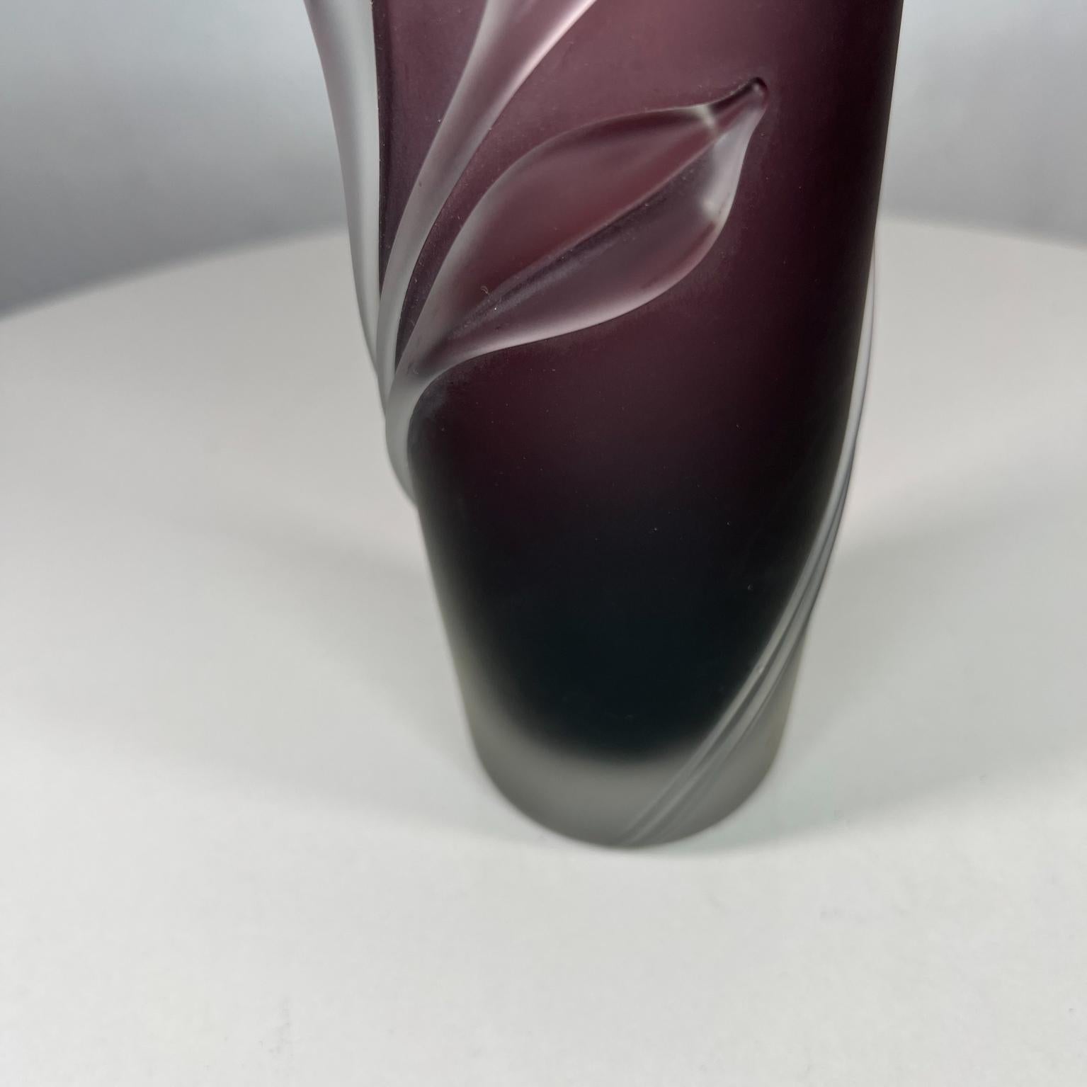 1980s Satin Sheen Frosted Art Glass Purple Vase by William Glasner New York 2
