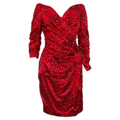 Vestido de cóctel rojo y negro de Scaasi de los años 80
