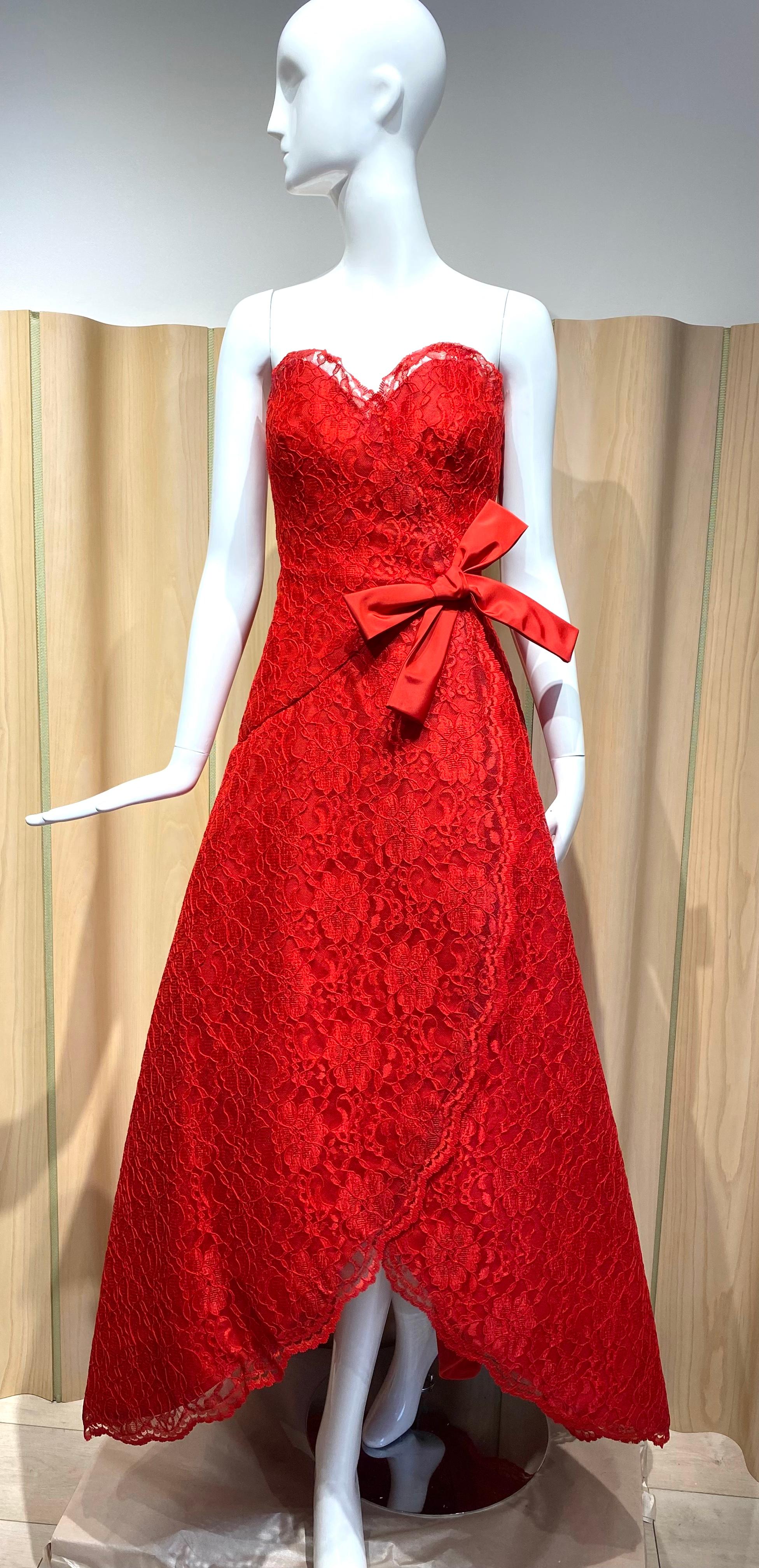 1980s SCAASI Red Strapless Lace Gown With Shawl For Sale 7