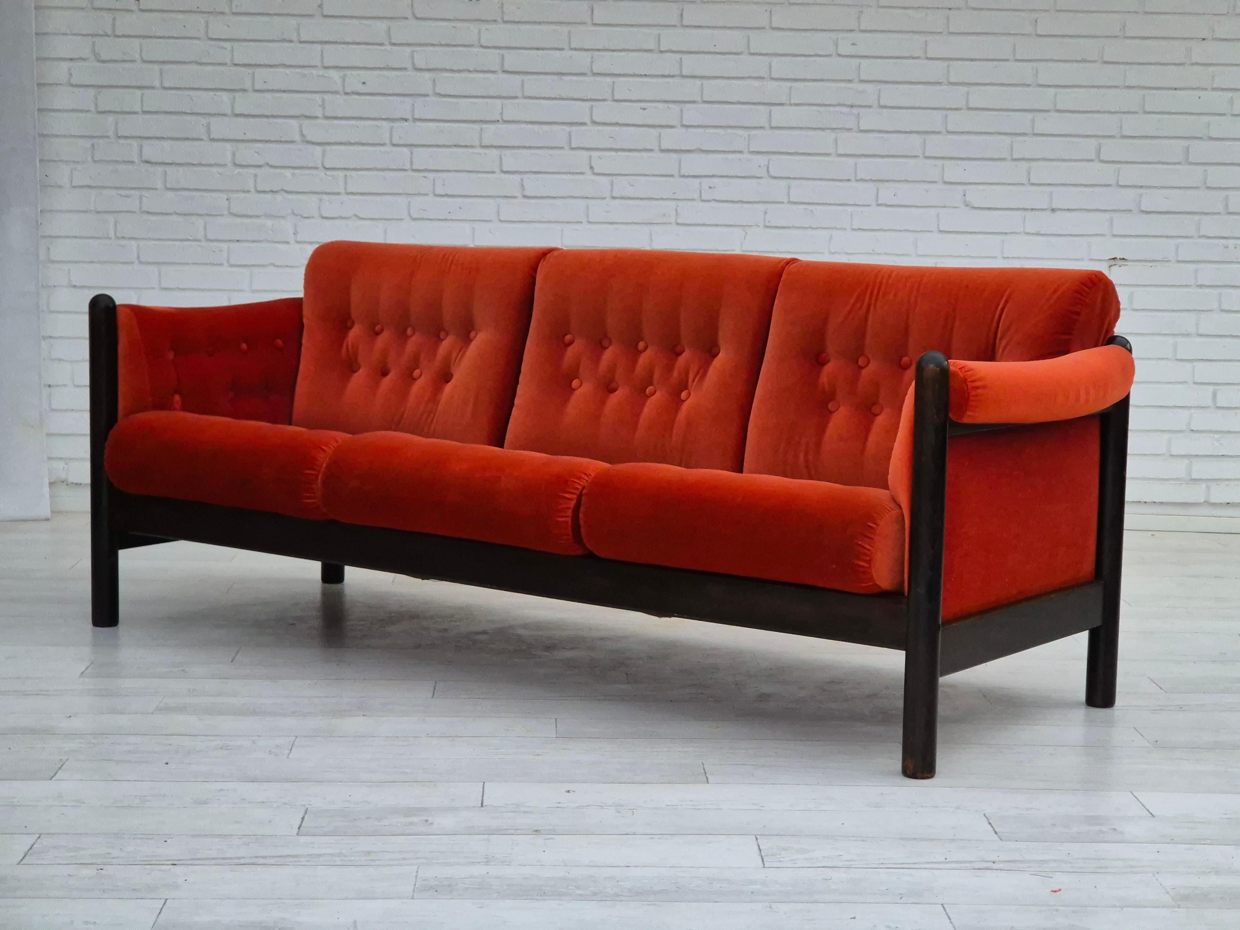 1980s, Scandinavian 3 seater sofa, original very good condition, velour, oak. For Sale 5