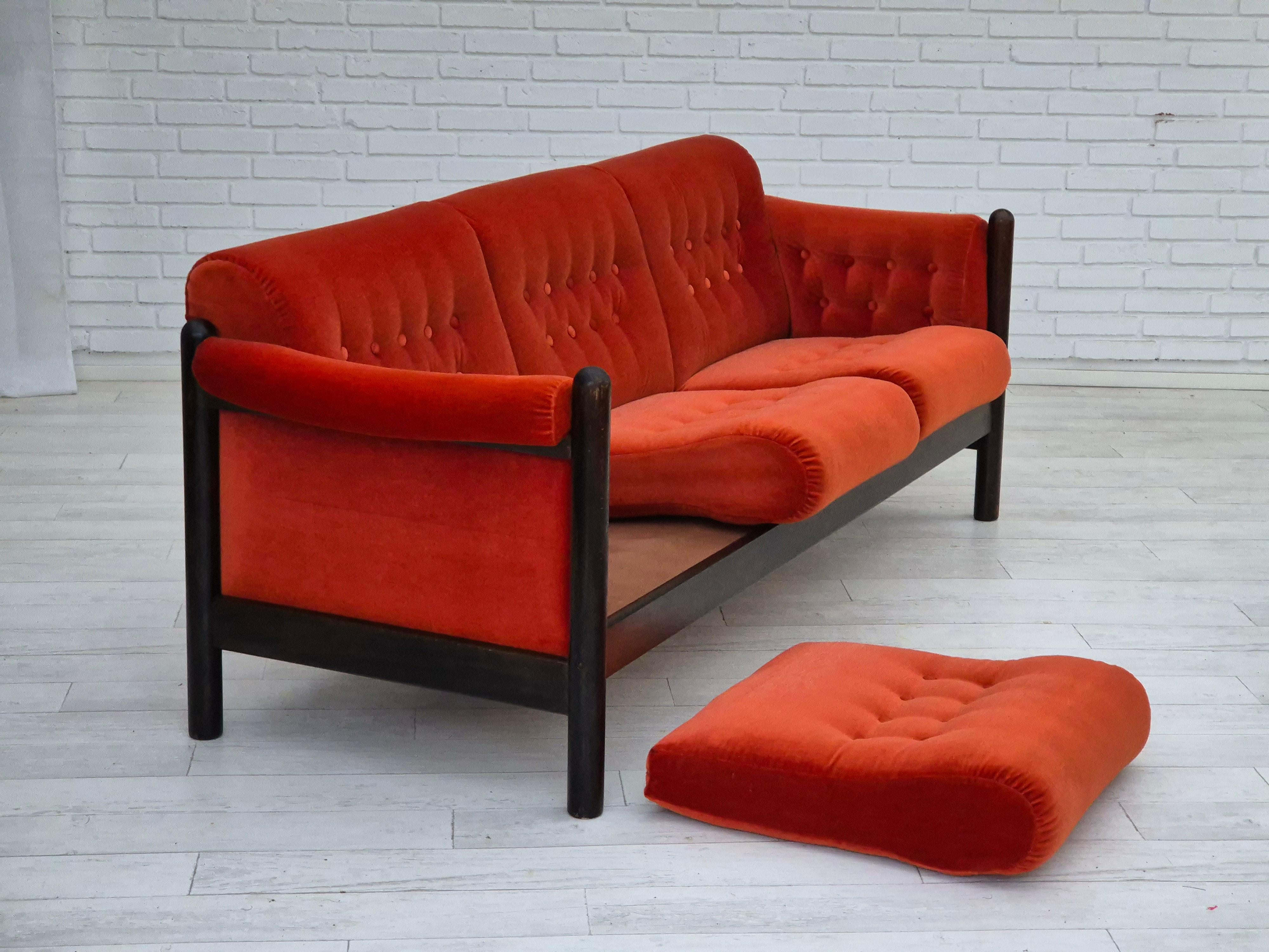 1980s, Scandinavian 3 seater sofa, original very good condition, velour, oak. For Sale 7