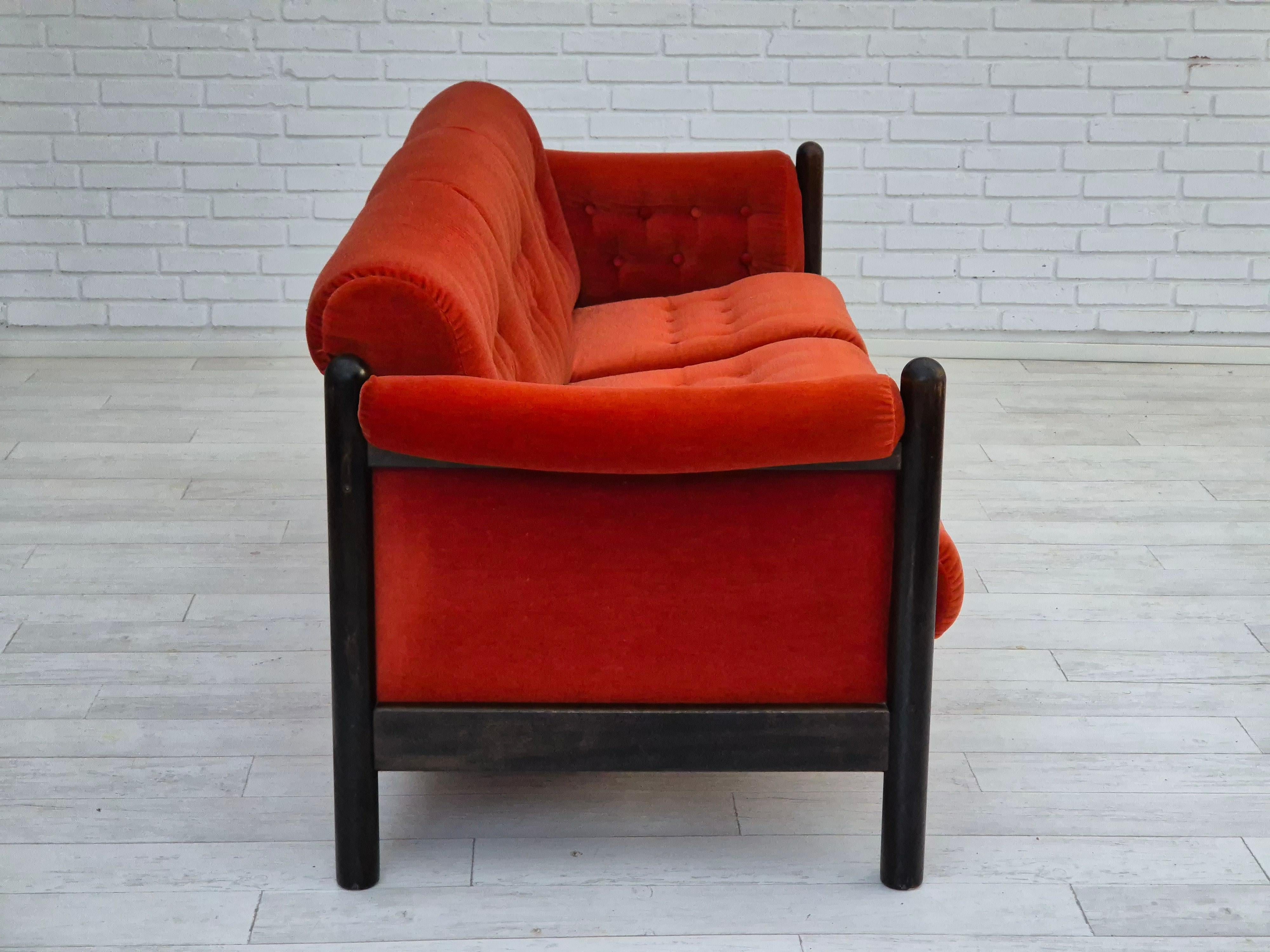 Fabric 1980s, Scandinavian 3 seater sofa, original very good condition, velour, oak. For Sale