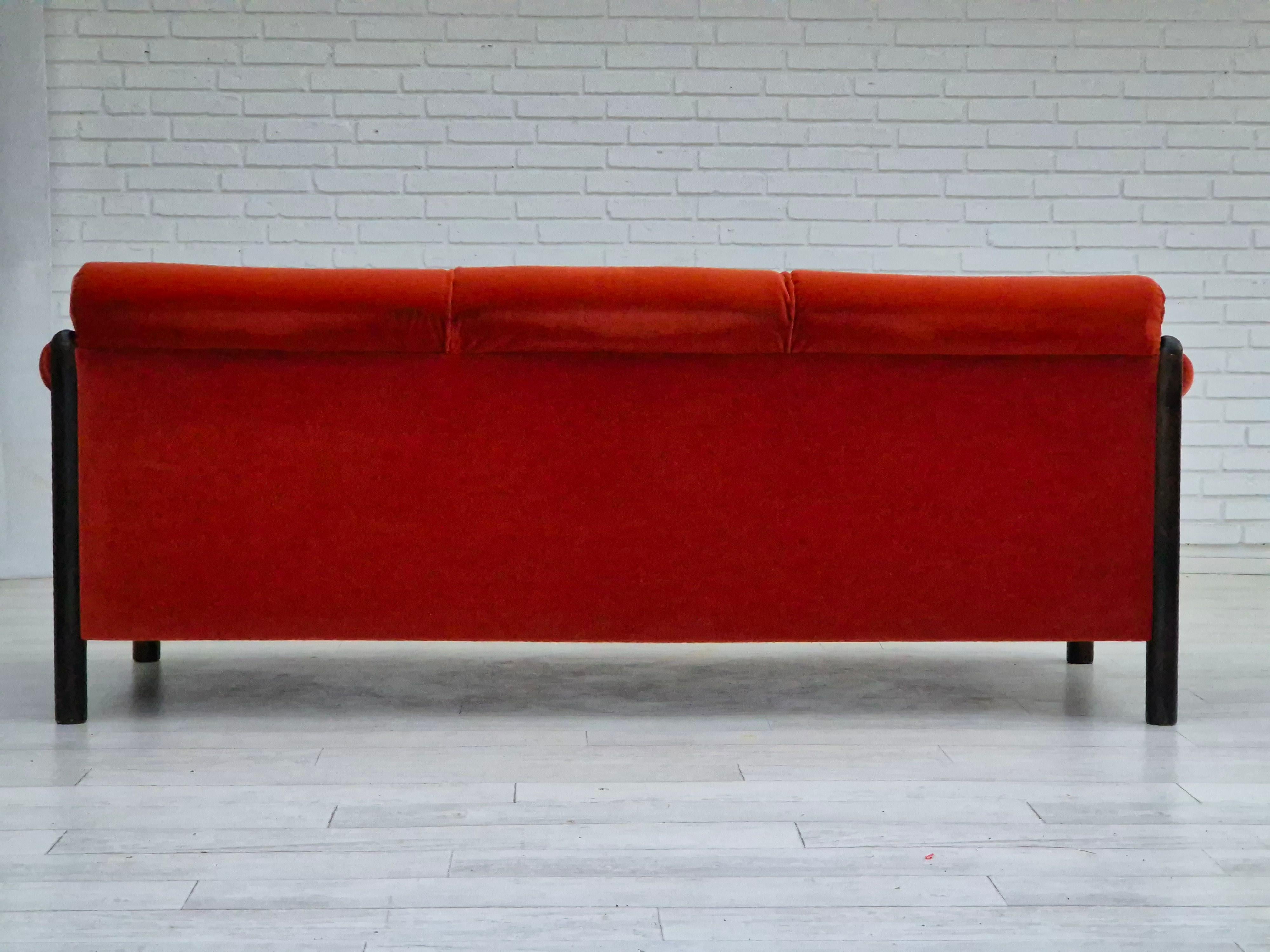 1980s, Scandinavian 3 seater sofa, original very good condition, velour, oak. For Sale 2