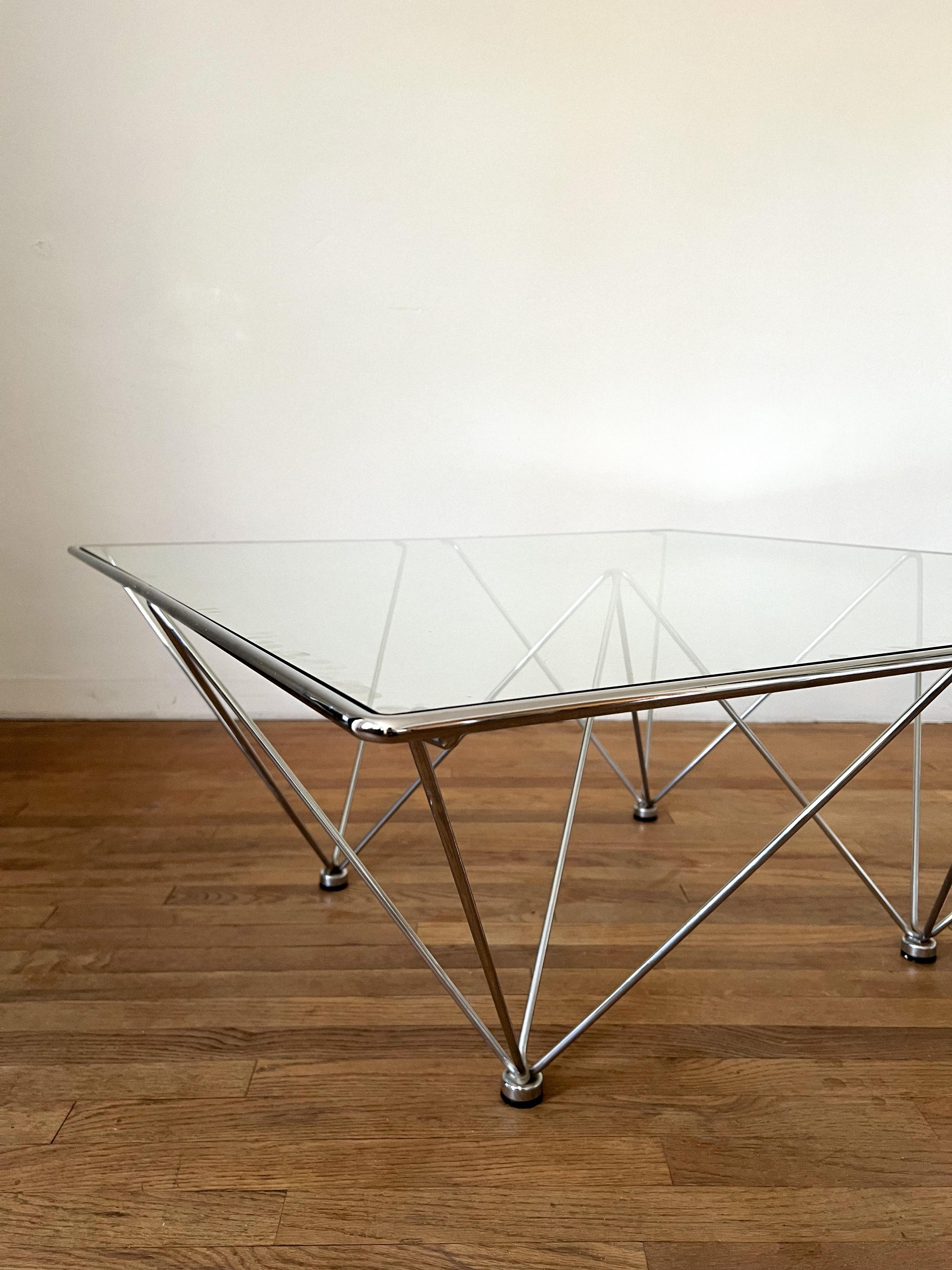 Post-Modern 1980s Sculptural “Alanda” Coffee Table in the Style of Paolo Piva for B&b Italia For Sale