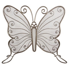 Parafuoco scultoreo a forma di farfalla degli anni '80, in metallo verniciato a mano e a rete Parafuoco scultoreo a forma di farfalla degli anni '80, in metallo verniciato a mano e a rete