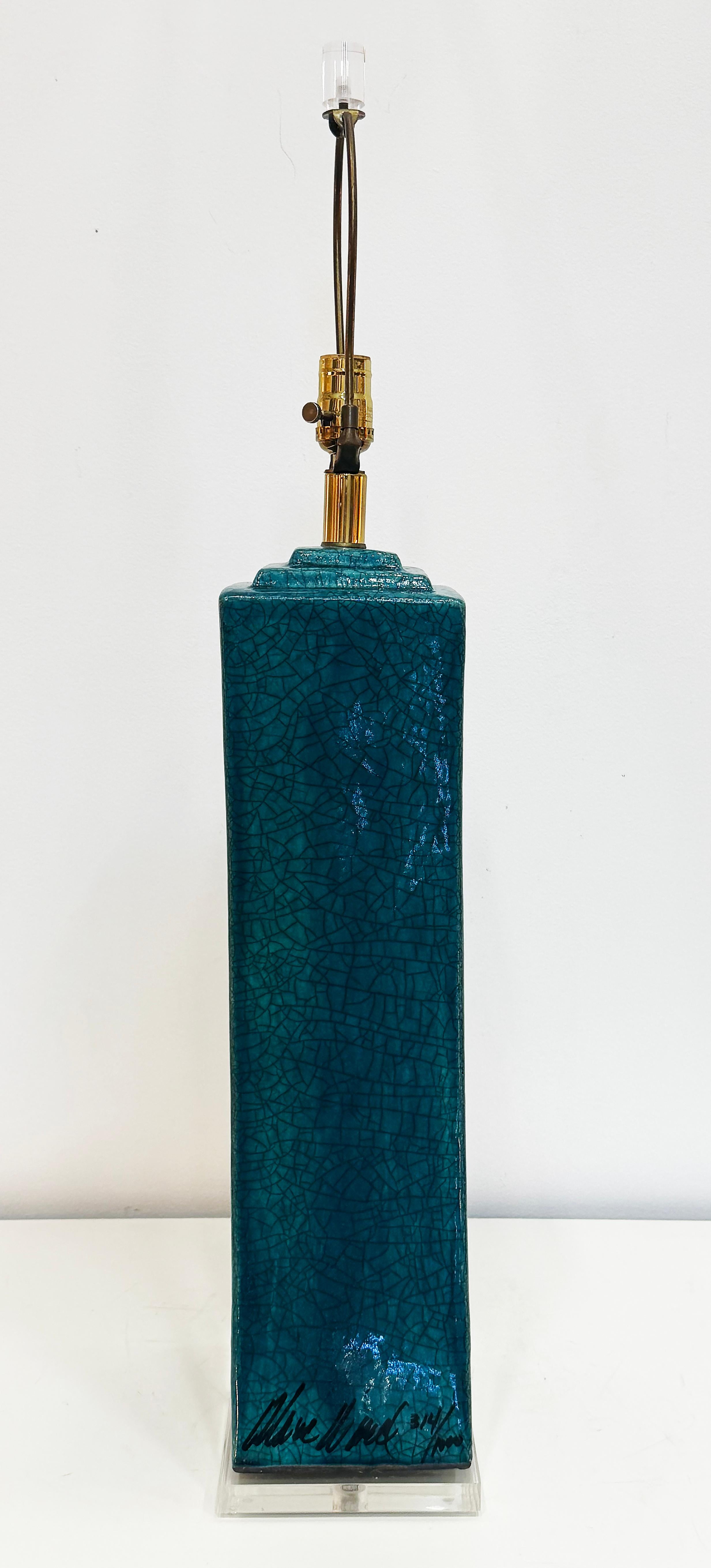 1980s Sculptural Ceramic Glazed  Table Lamp on Lucite Base, Signed and Numbered In Good Condition For Sale In Miami, FL