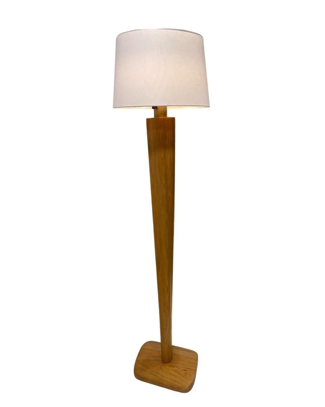 Mid-20th Century Mid Century Heifetz Inspired Sculpted Solid Oak Floor Lamp