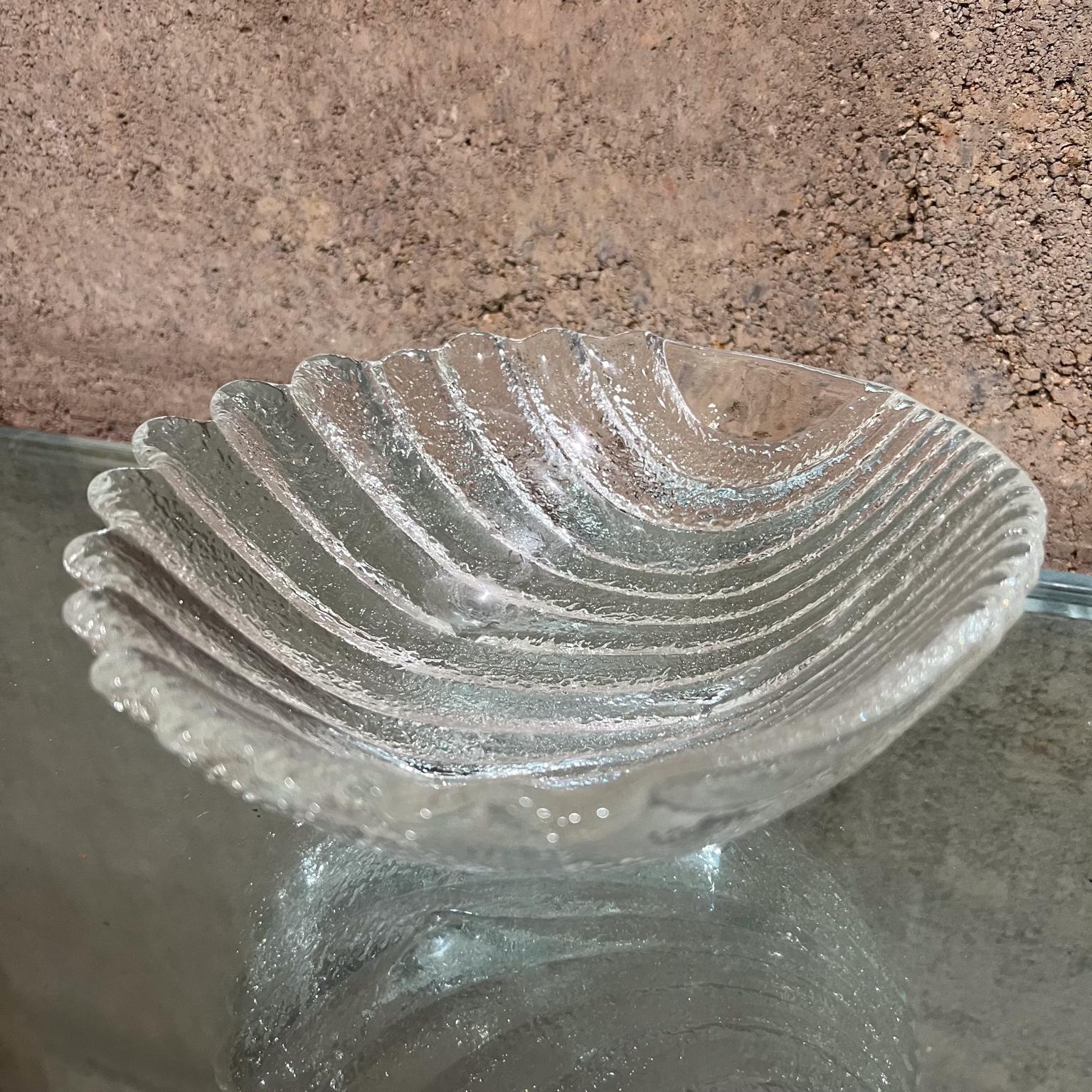 20th Century 1980s Sculptural Glass Shell Footed Dish For Sale