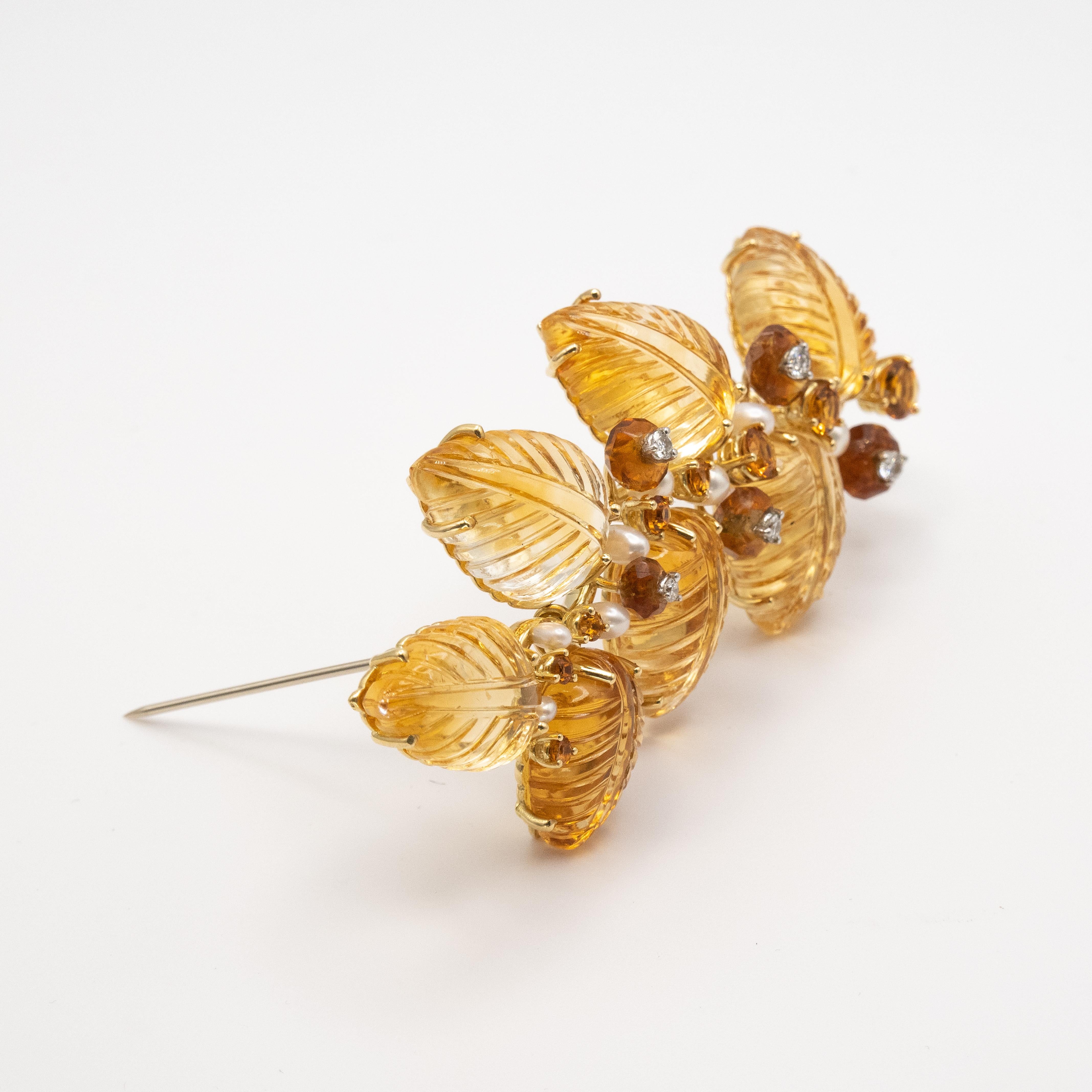 Women's Seaman Schepps 18K Yellow Gold Diamond Citrine Leaf Brooch c. 1980s For Sale